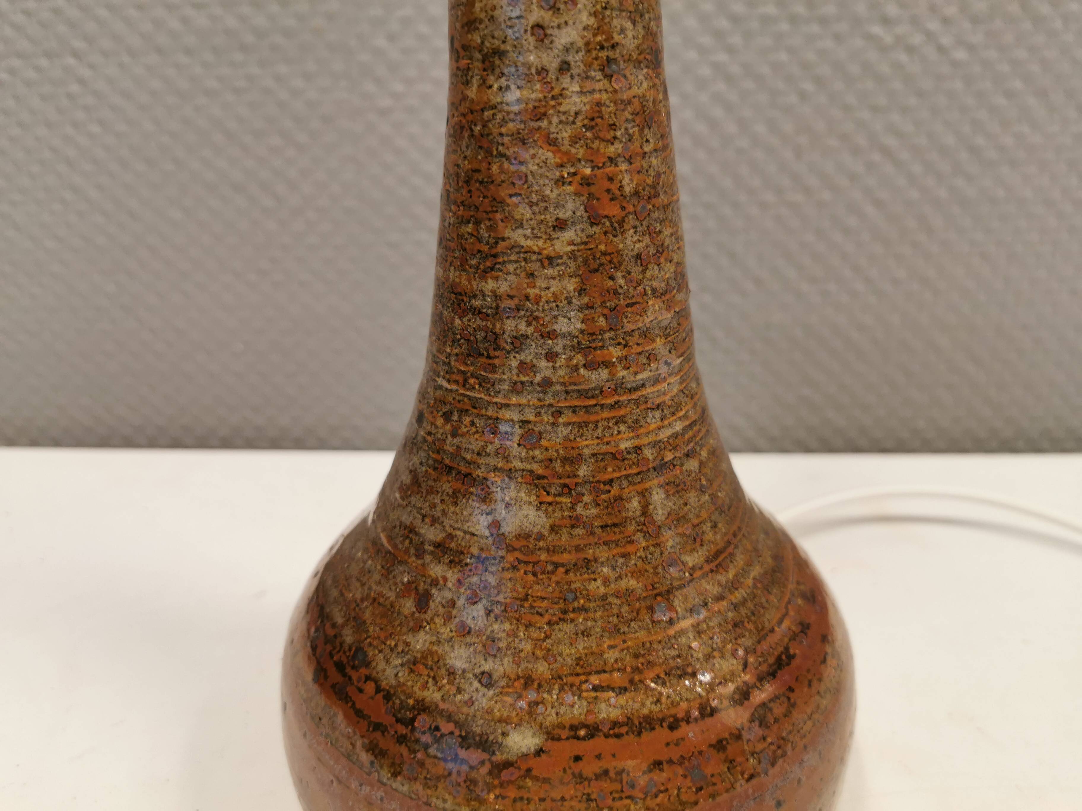 Ceramic table lamp, by Helle Allpass, Denmark 1970s.