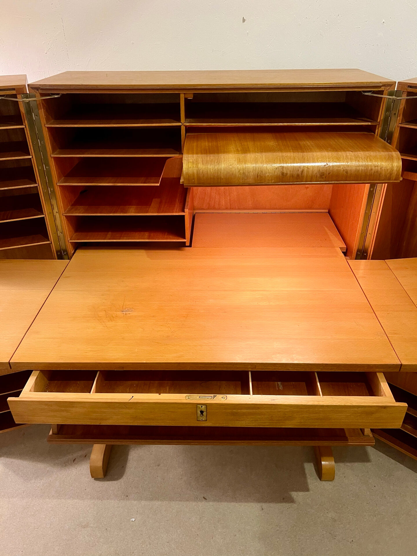 Bureau cabinet pliant "Magic Box" Mummenthaler & Meier du milieu du siècle - sw