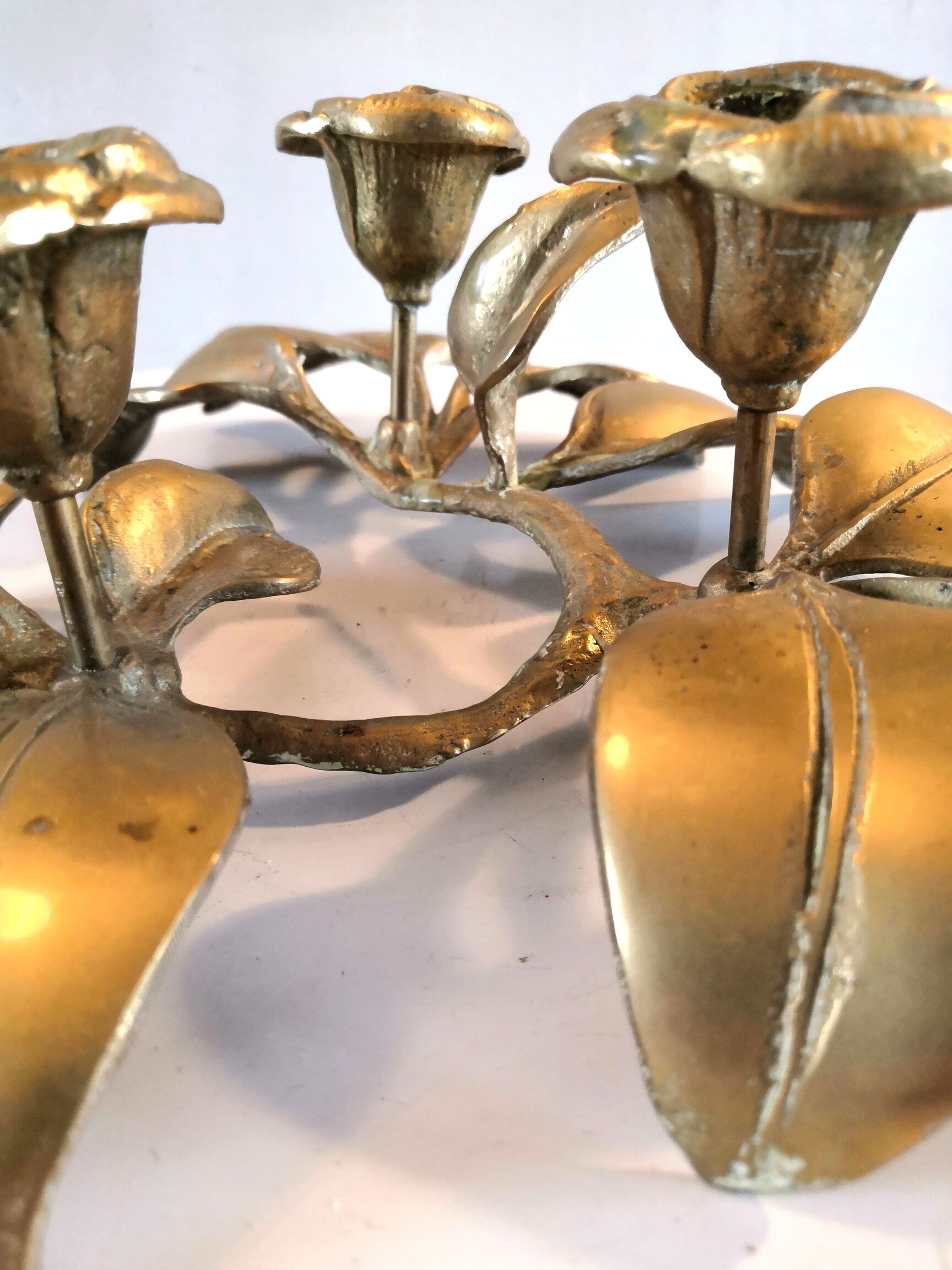 Bronze candle holder with three flowers design 60s - 70s