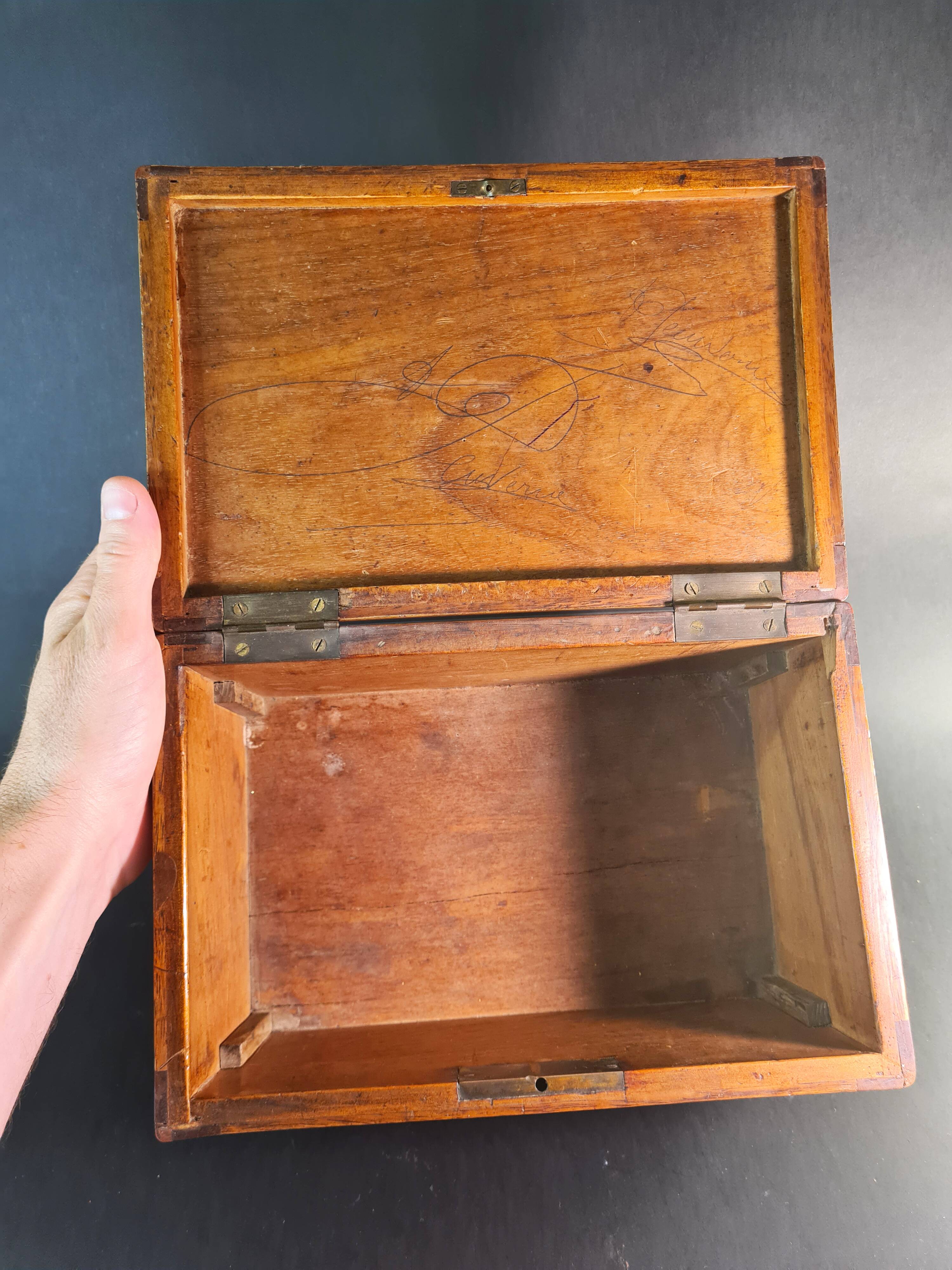 Marquetry Jewelry or Keepsake Box – Vintage Elegance in Pre-Cut Wood