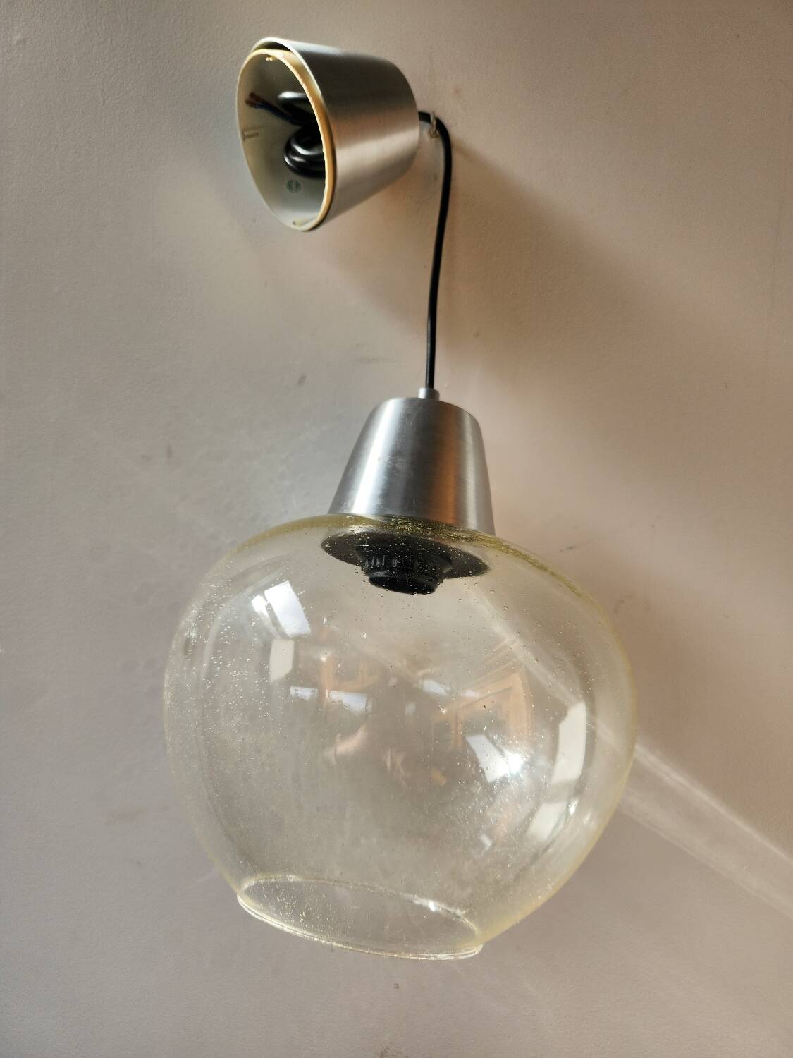 Blown glass and aluminium suspension