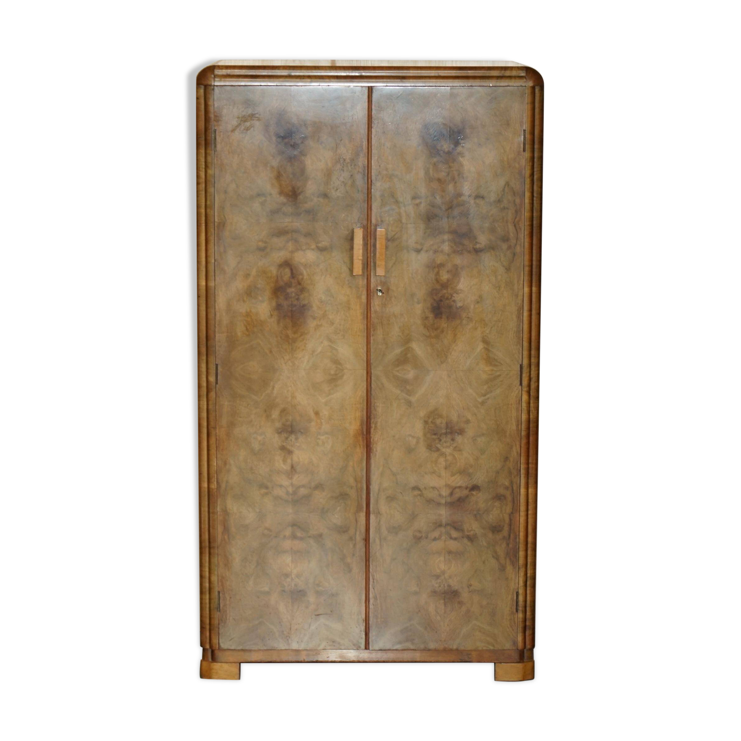 Small Art Deco wardrobe in satin walnut, circa 1930.