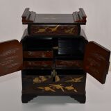 Box Japan early twentieth century