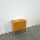 Commode en placage avec poignées rondes de Suède