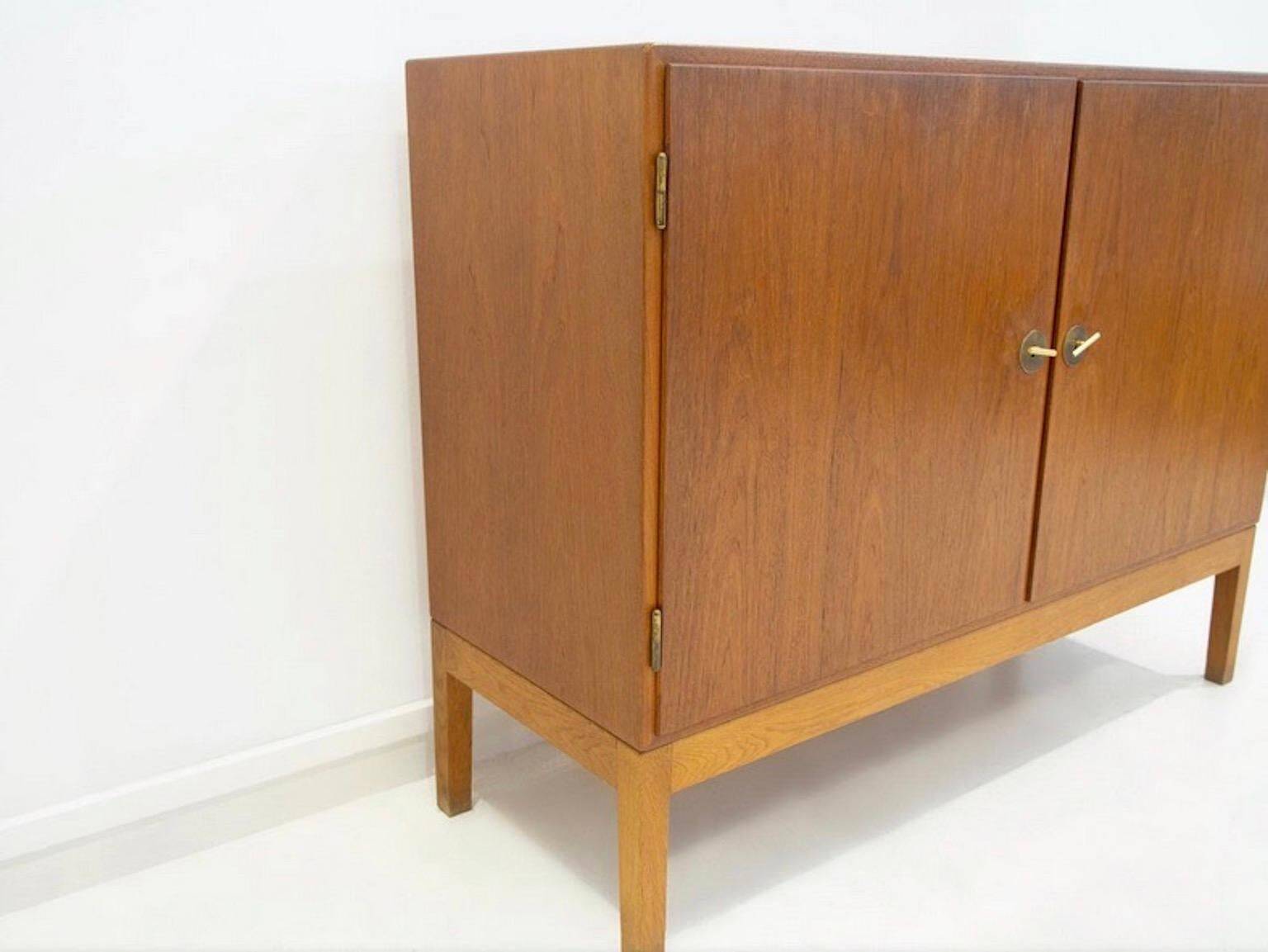 Mid-century teak wardrobe Model 232 by Børge Mogensen