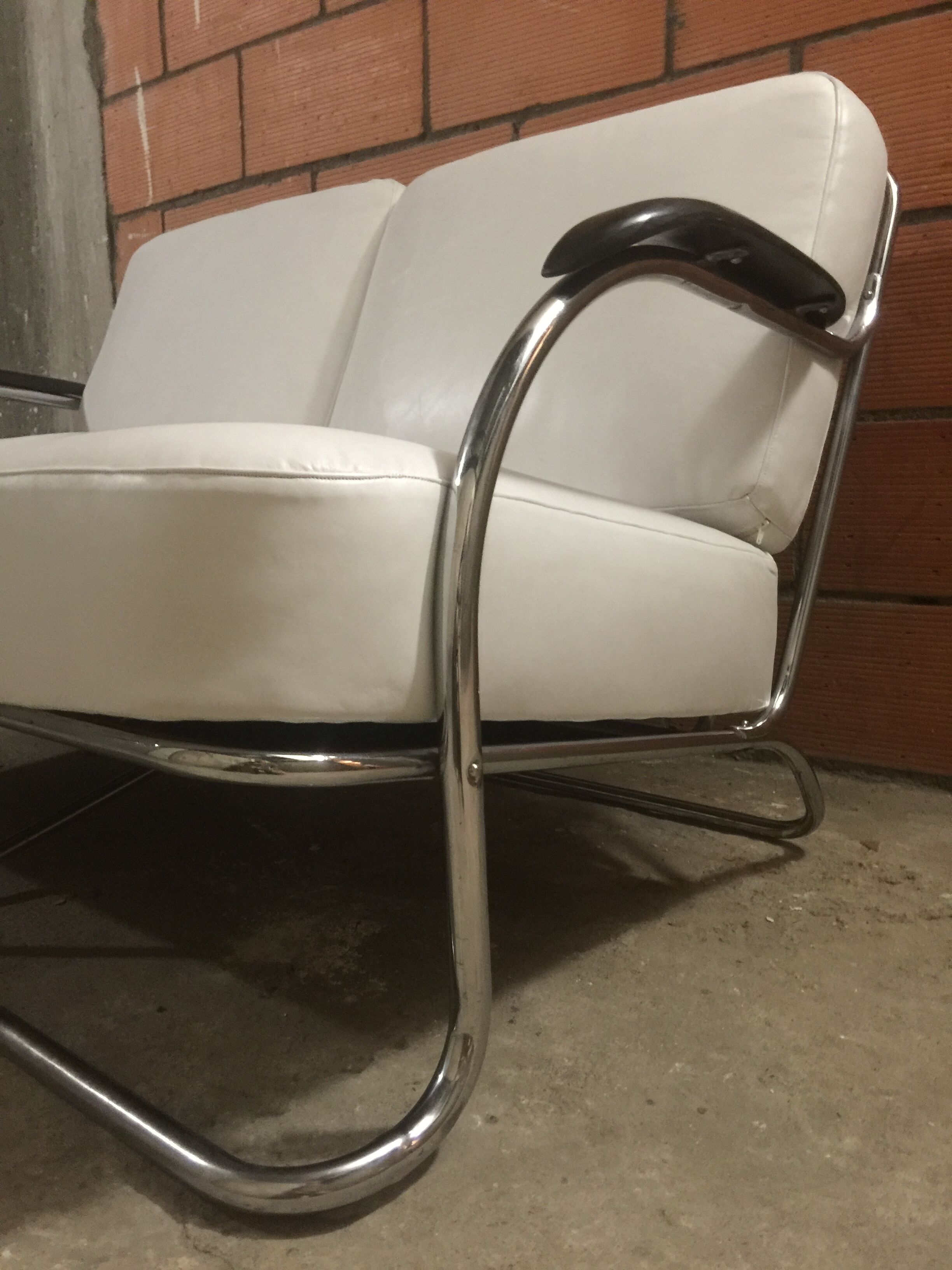 Bauhaus Sofa