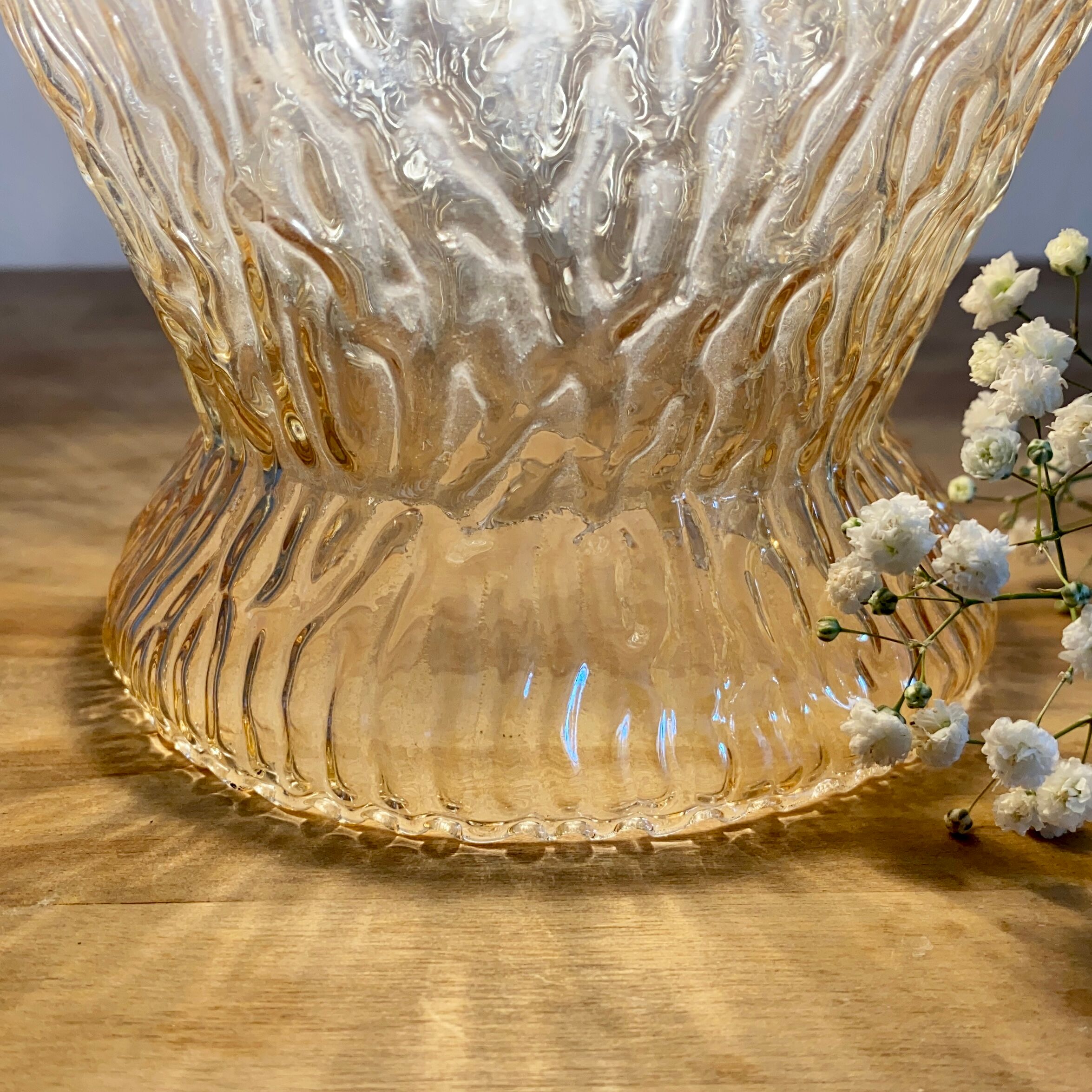 Vintage tulip lamp in amber glass