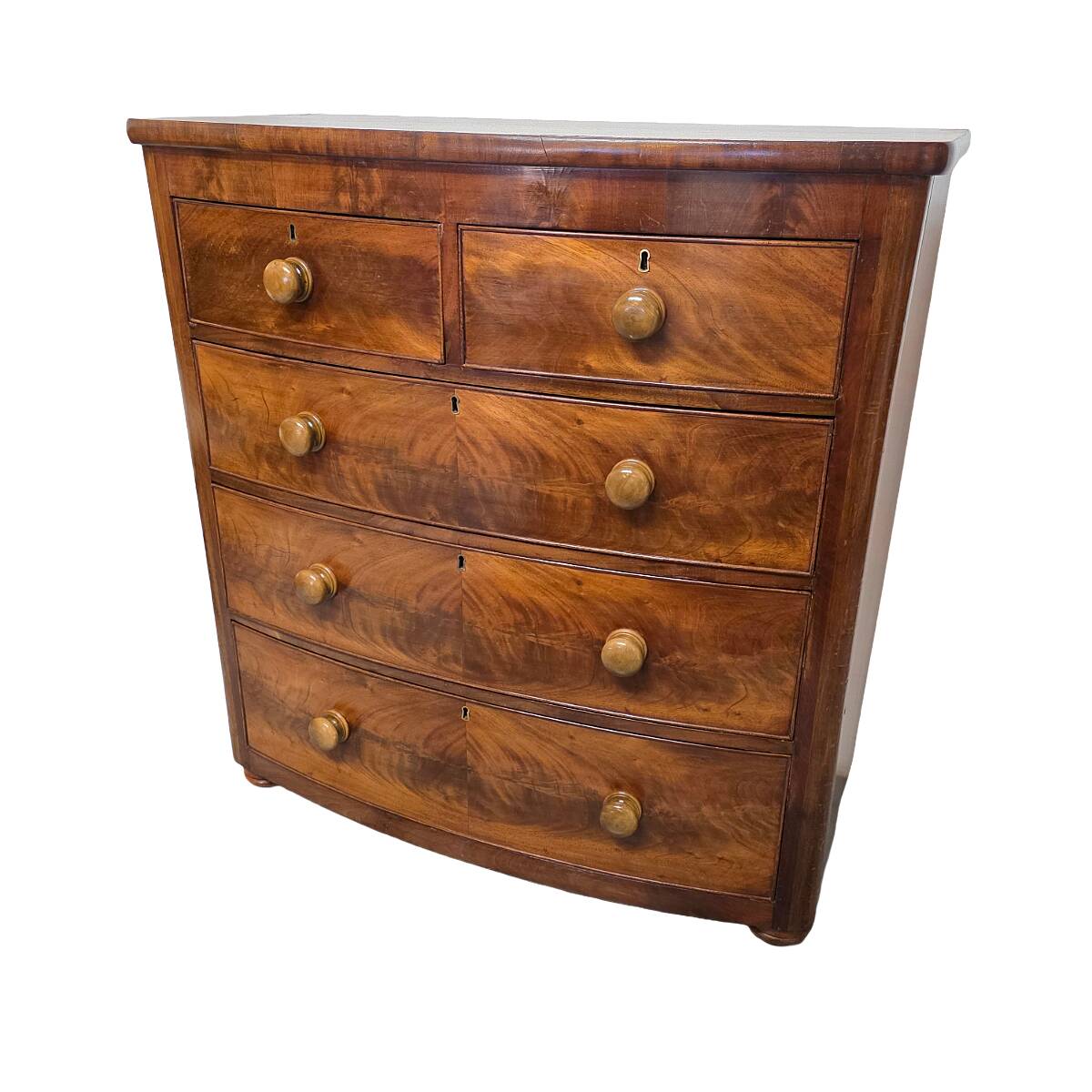 Antique English Victorian mahogany chest of drawers, early 1900s