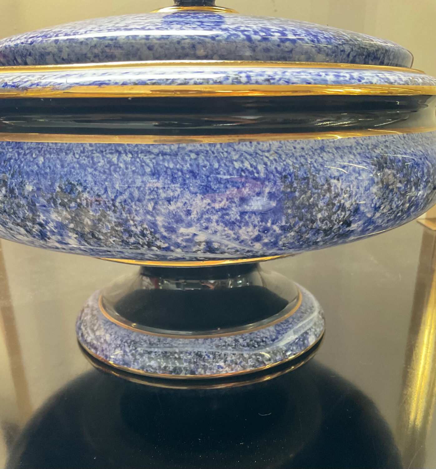 Vintage standing candy in glazed porcelain