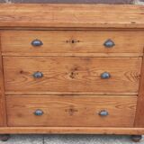 Solid pine chest of drawers