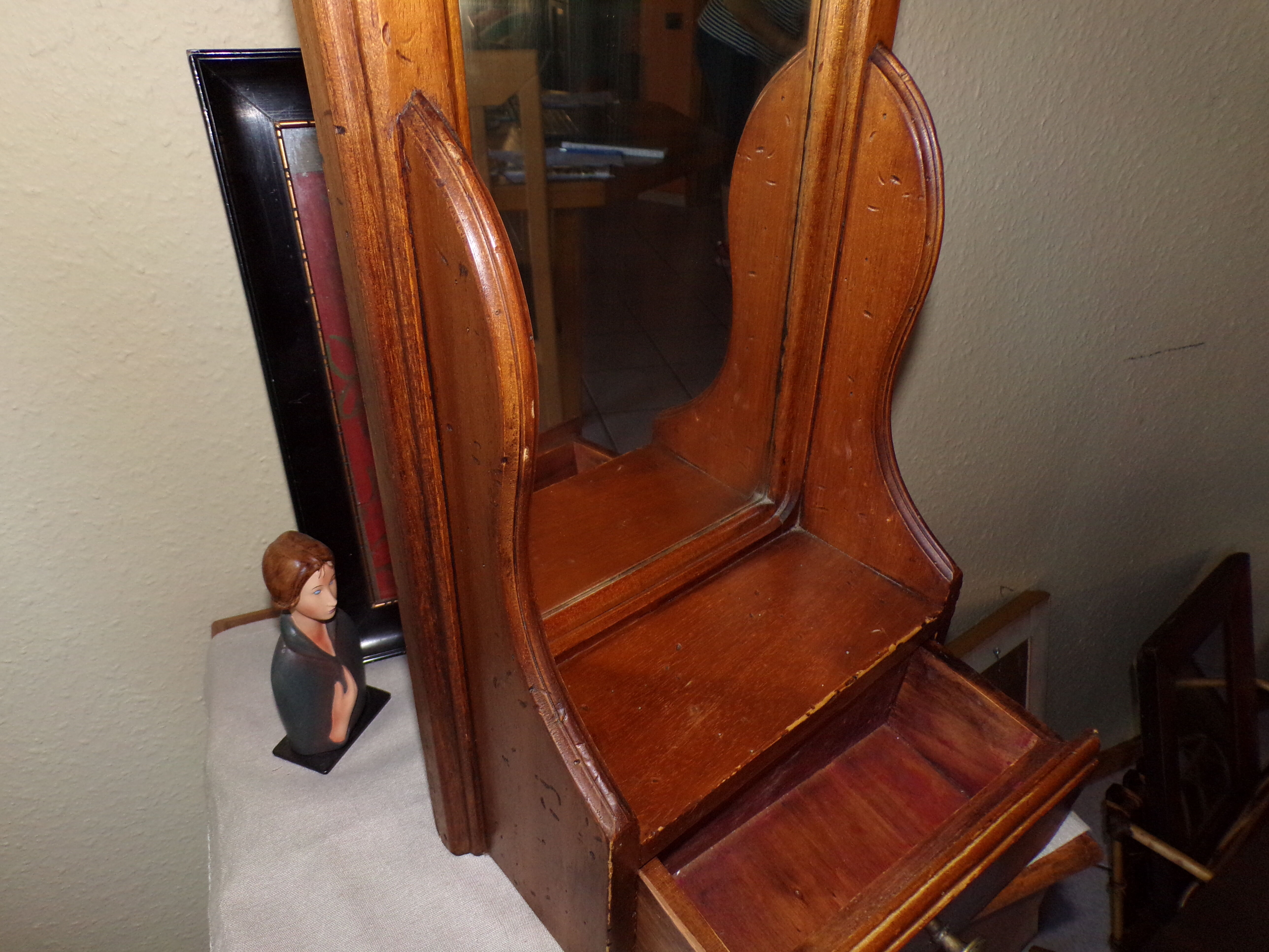 Mirror makeup furniture with Vintage drawer