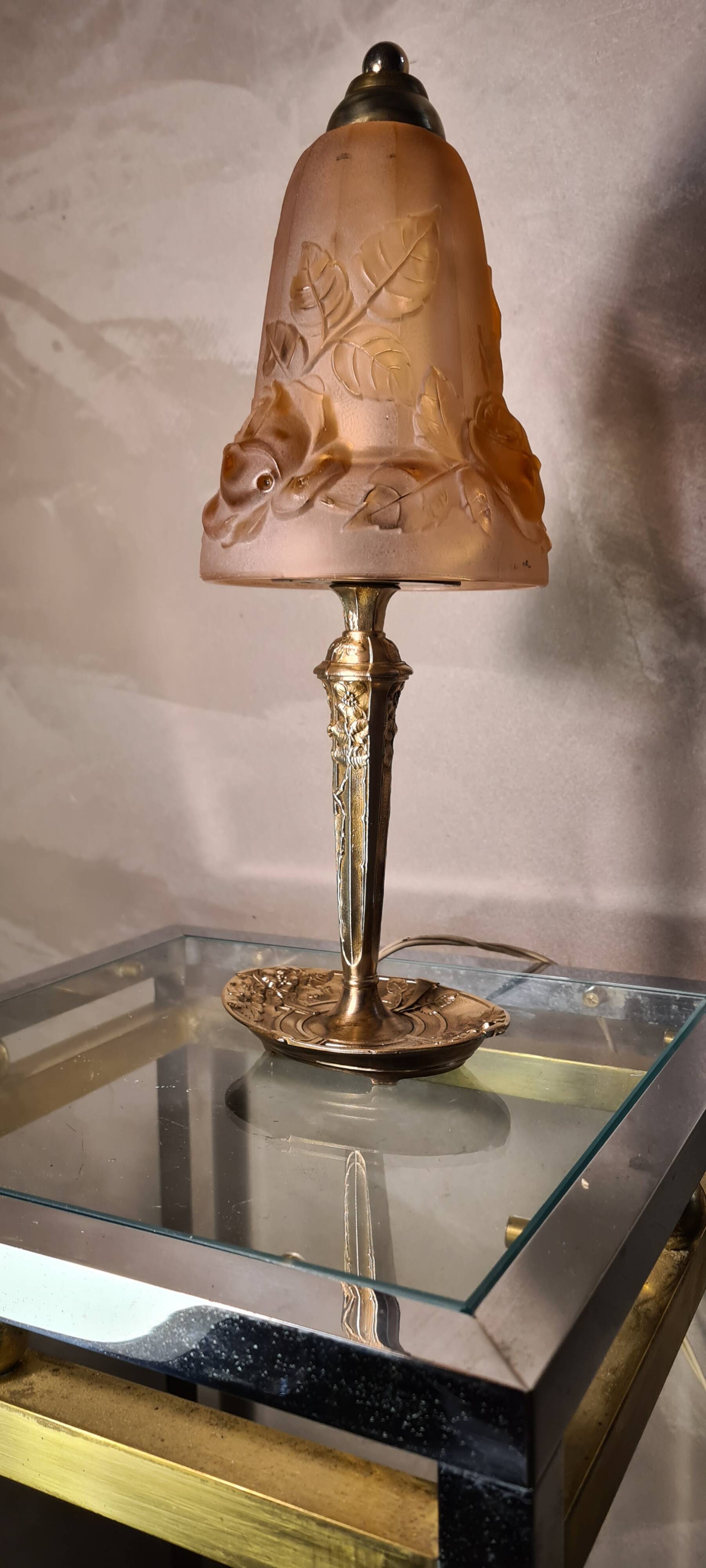 French Art Deco Table Lamp by Cherrier & Besnus very beautiful pressed molded pink glass - 1920s 33x12