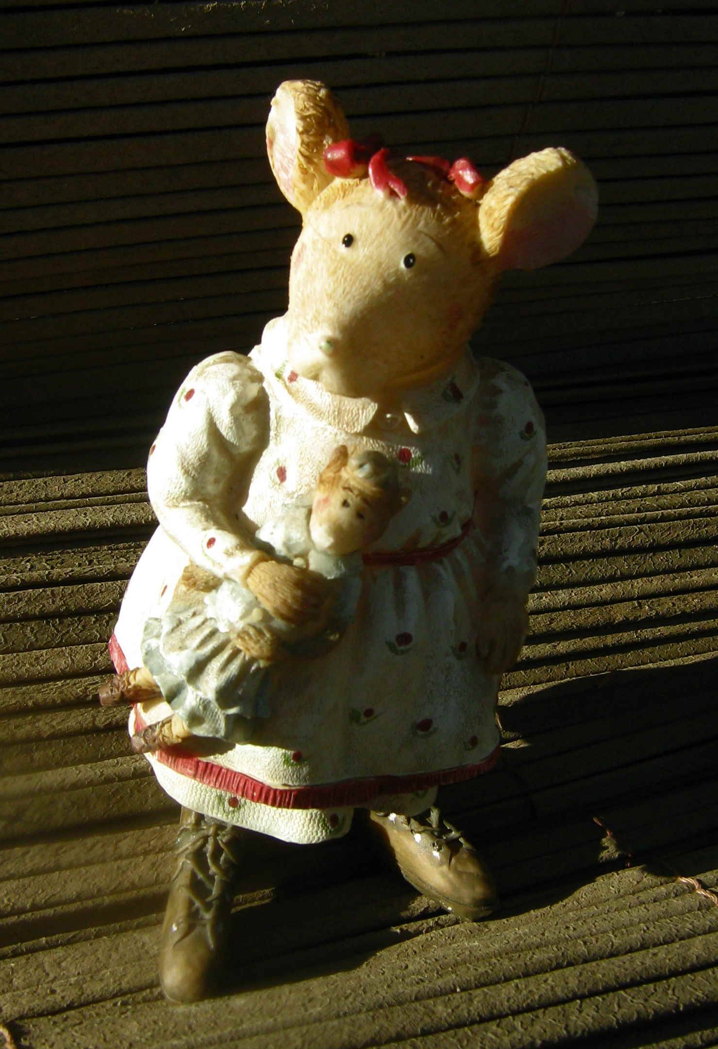 Madame mouse and her little one
