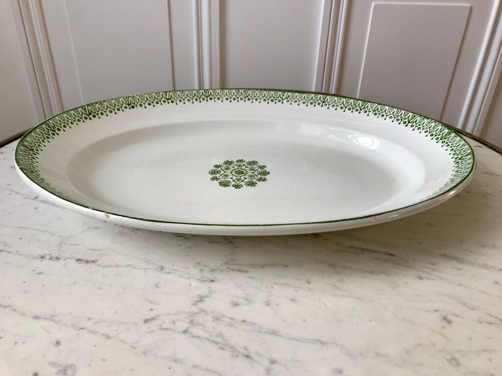 Plat oval Terre de Fer St Amand vert début XXème