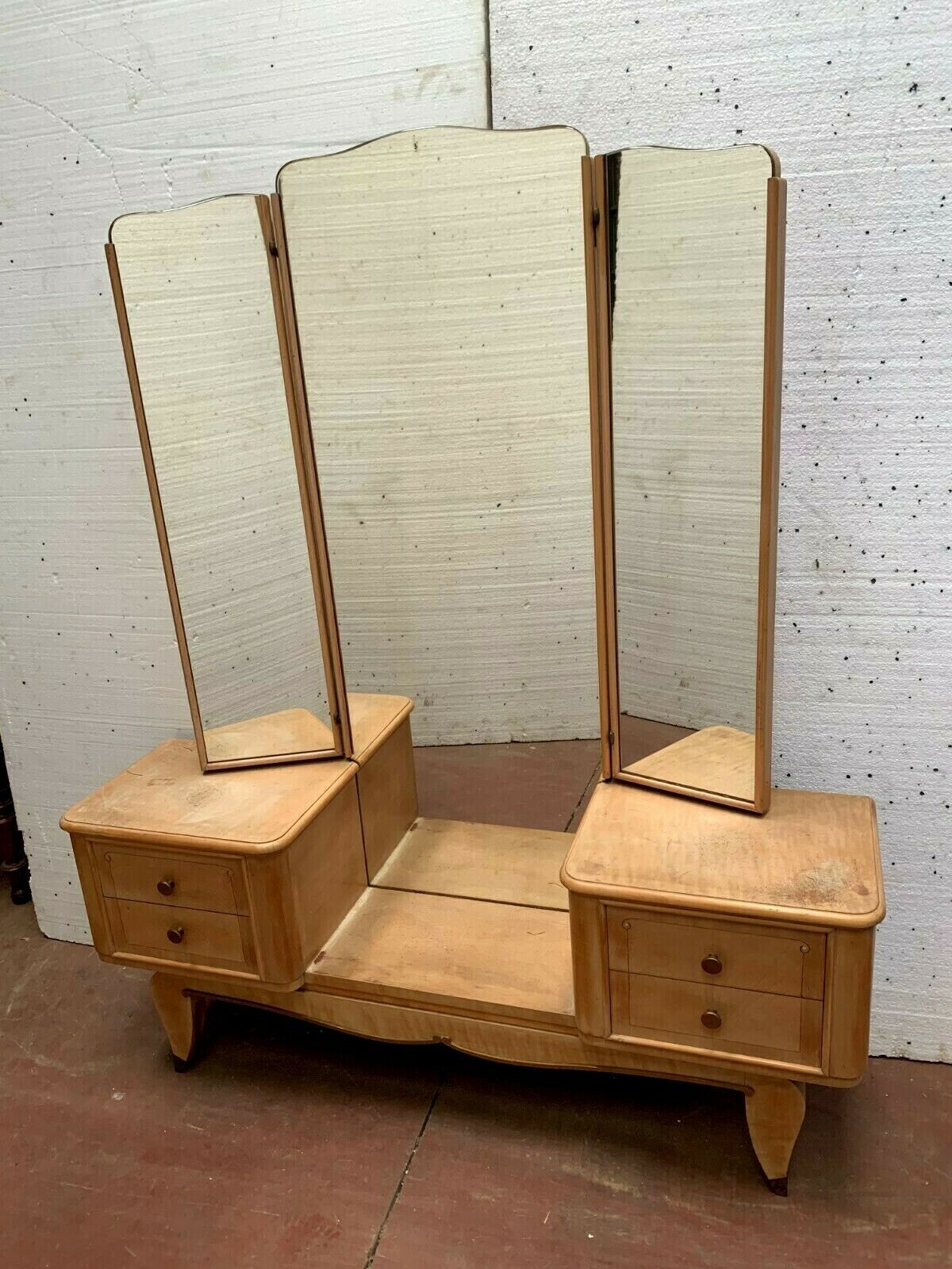 Coiffeuse Art Déco a miroir tripthique en placage de bois clair XX siècle