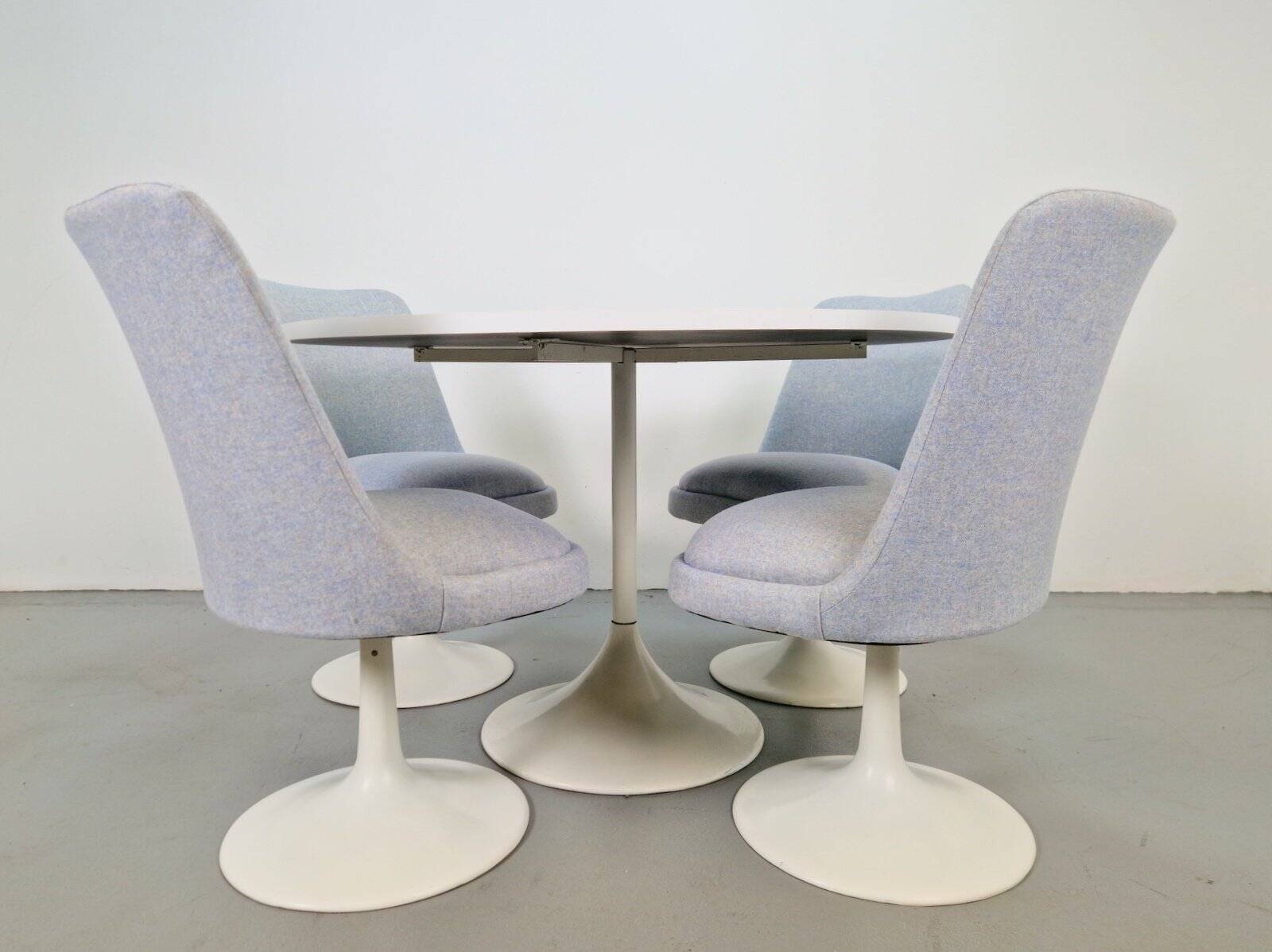 Chaises Tulipe Vintage et Table à Manger dans le style d'Eero Saarinen, années 1970, Ensemble de 5
