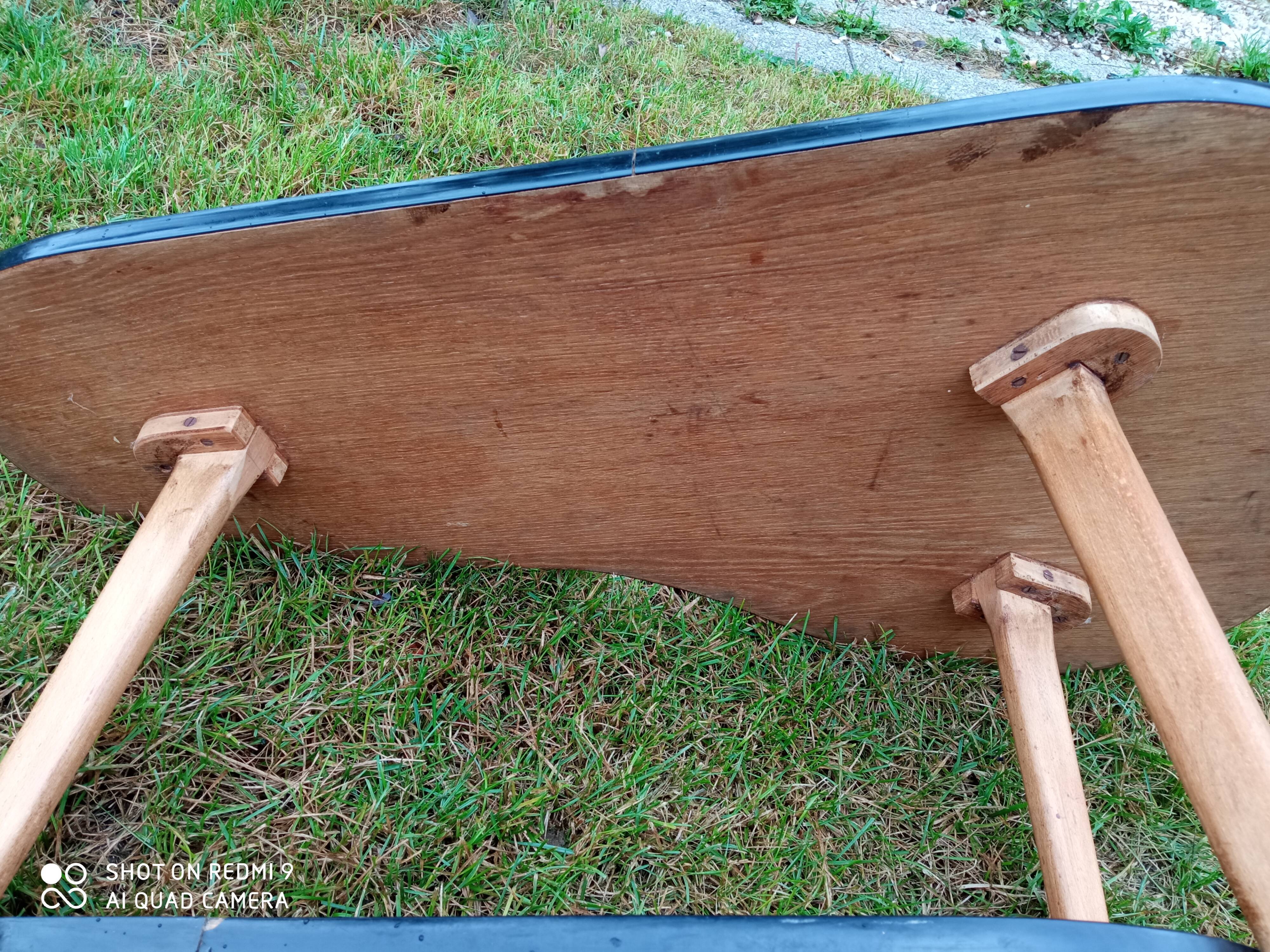 Bean shaped living room table 60