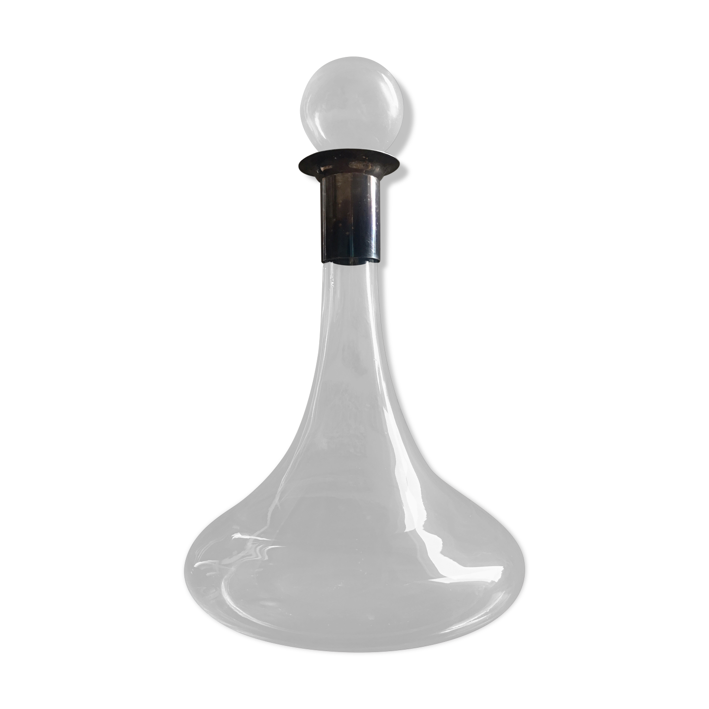 Vintage carafe has decanting