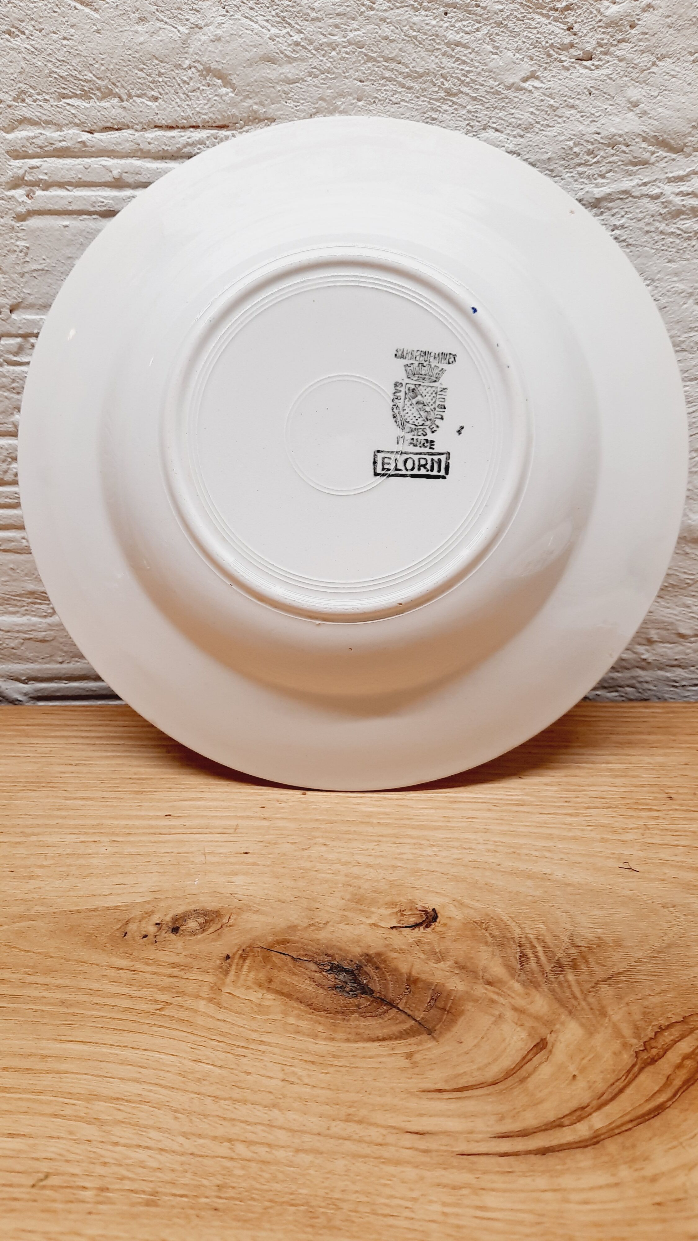 Pair of Digoin hollow plates