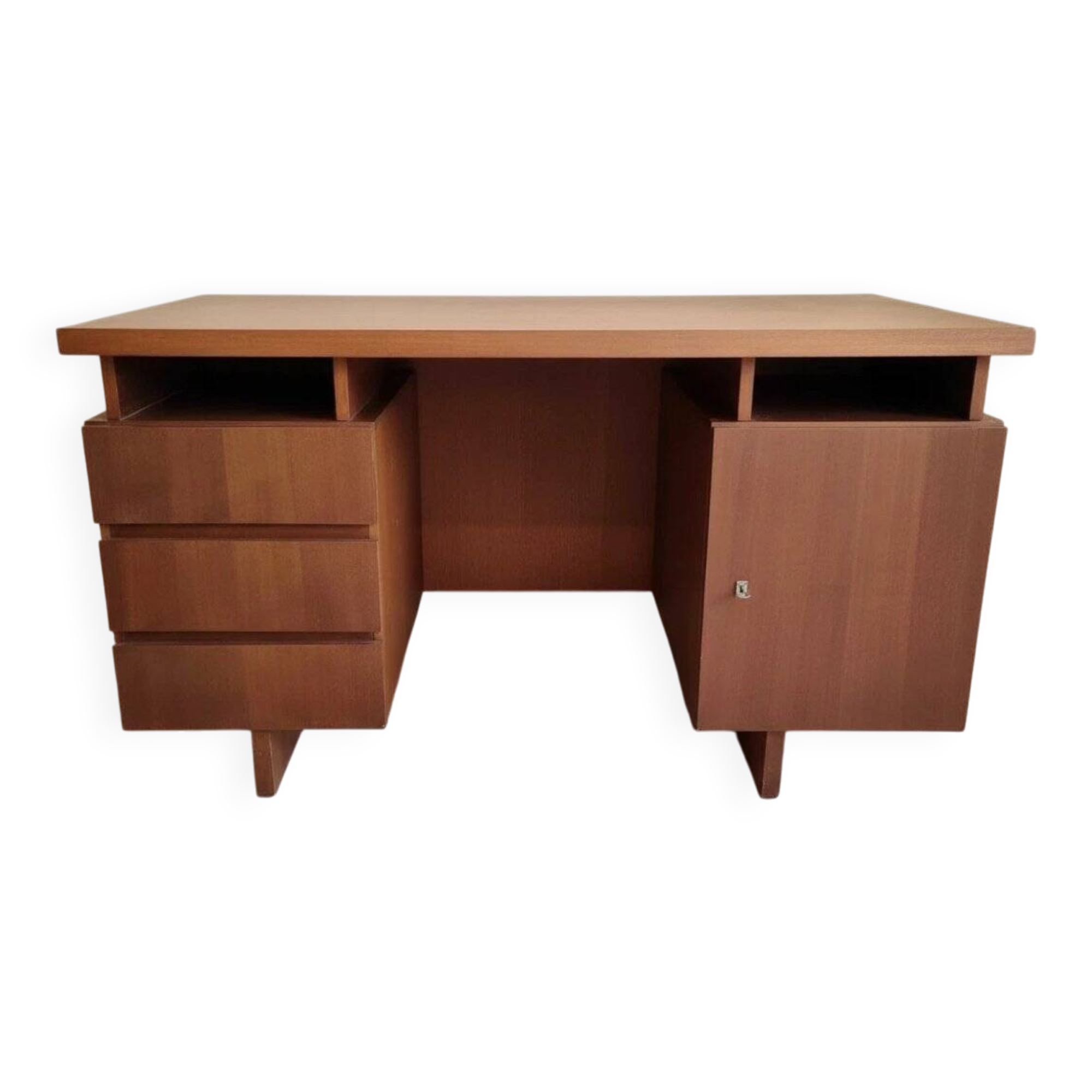 Bureau de centre a caissons, scandinave en teck, vers 1960-1970