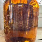 Give me amber Jeanne.