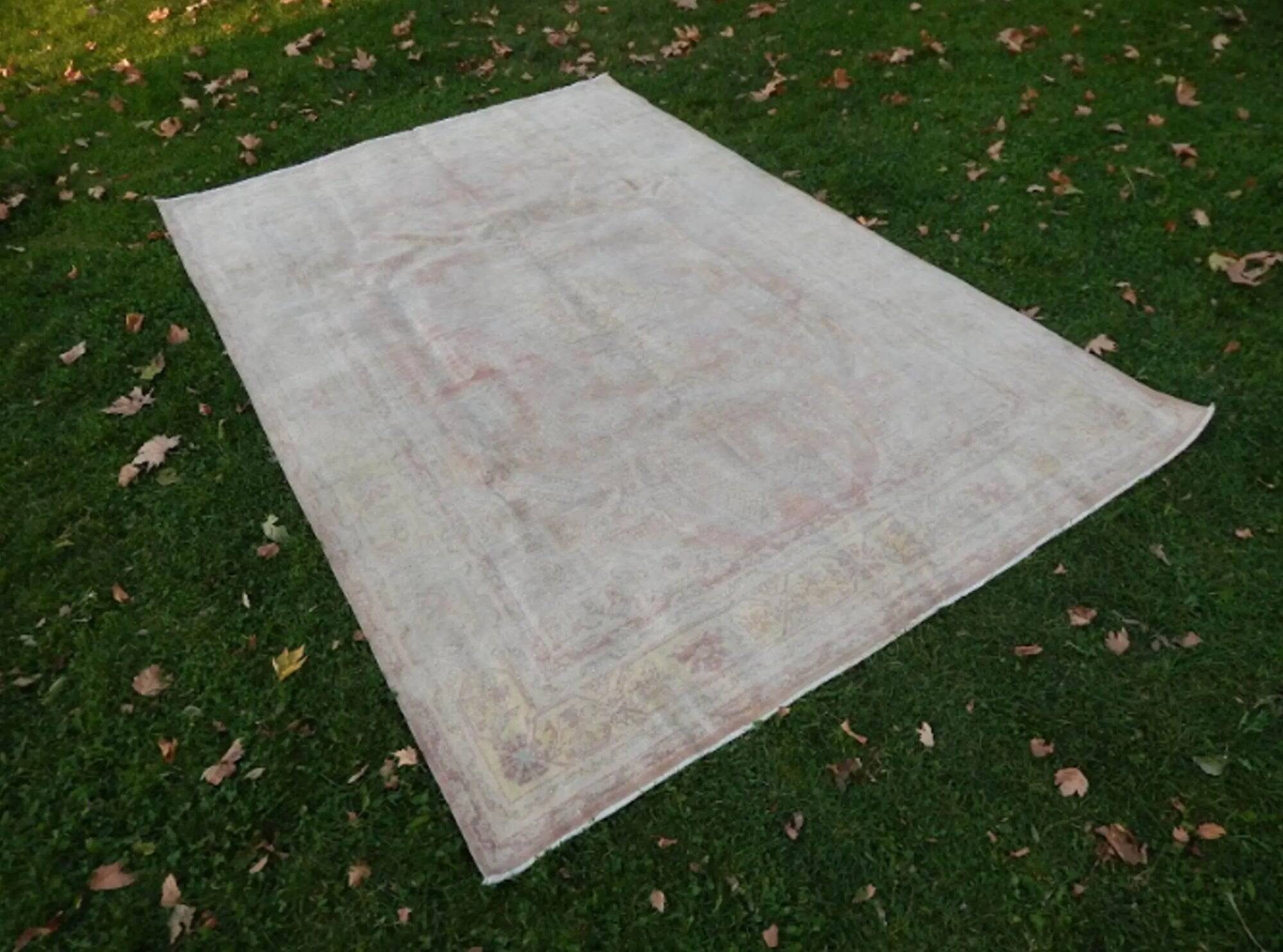 Vintage handmade Turkish rug 205x305 cm