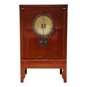 Cabinet rouge ancien