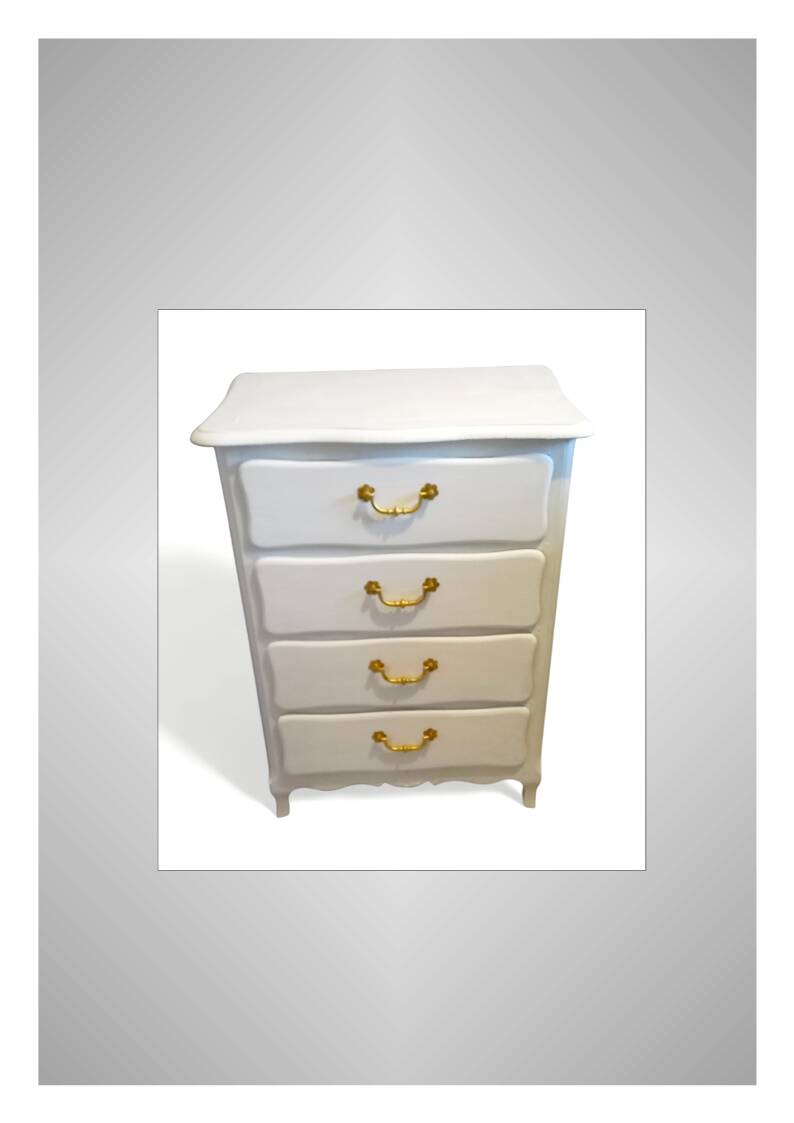Antique chest of drawers