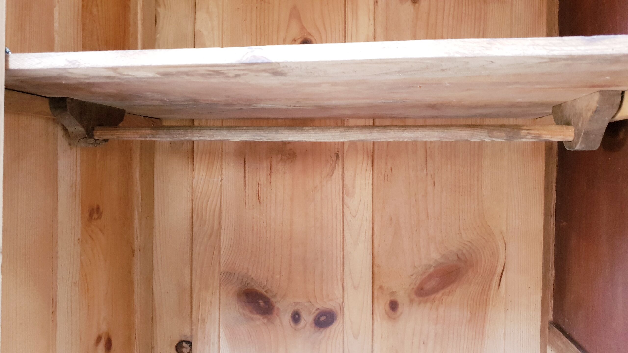 Armoire vintage