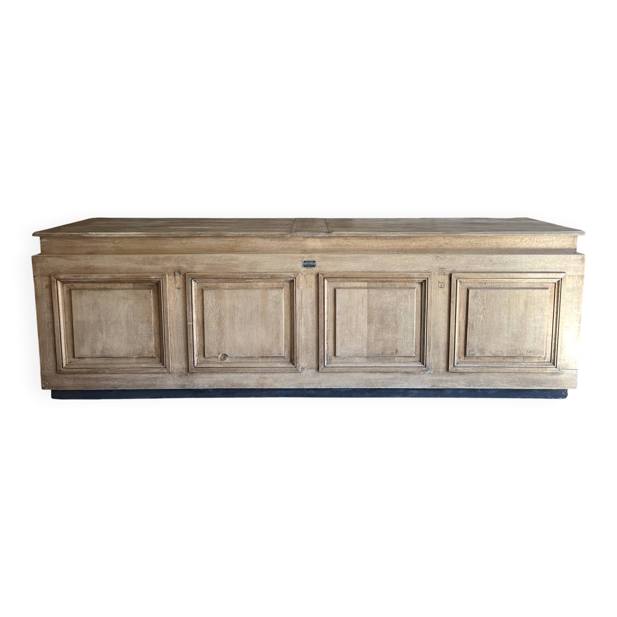 Exceptional large oak counter 288 cm