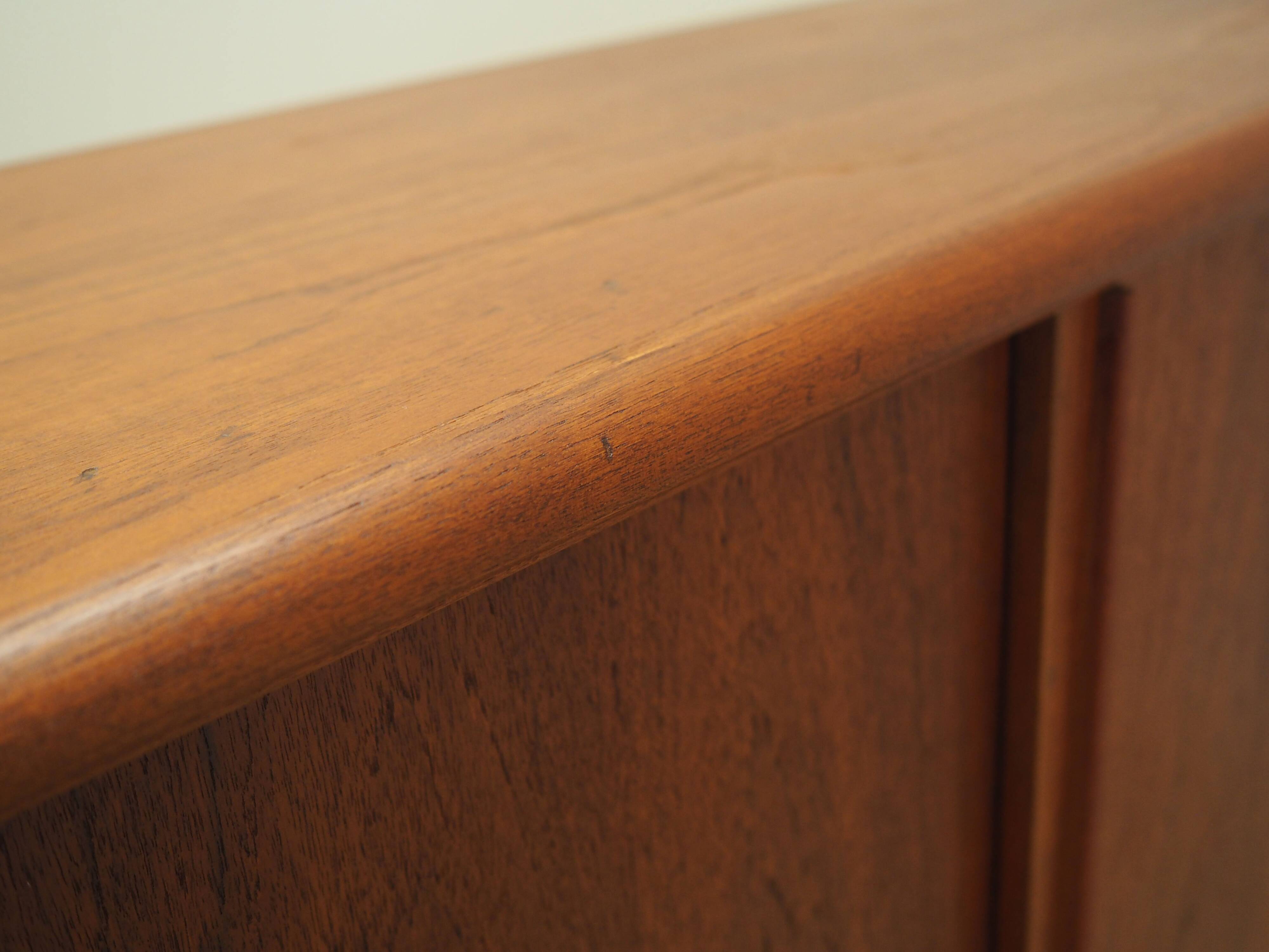 Enfilade en teck, design danois, années 1960, production : Omann Jun