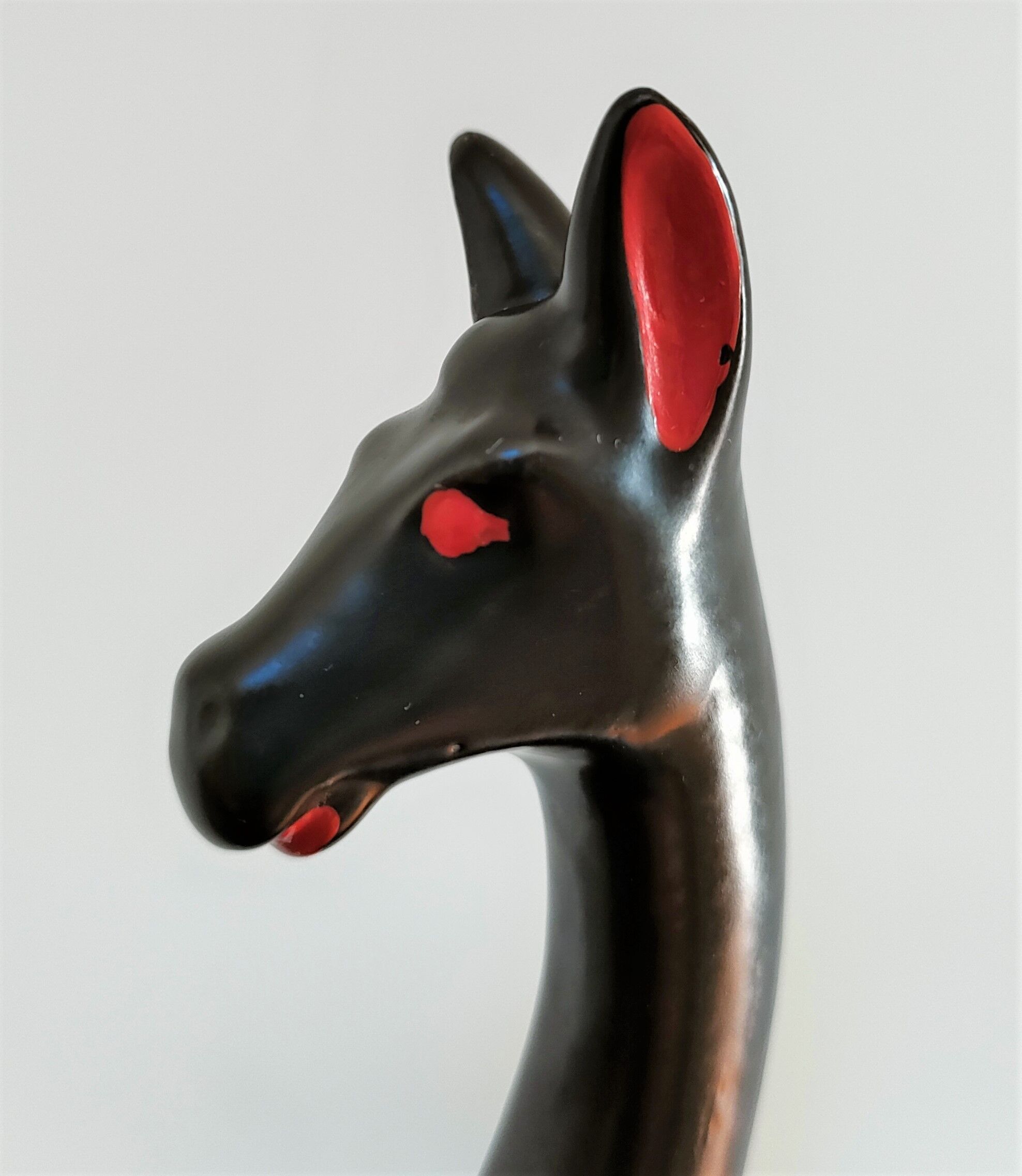 Empty pocket zoomorphic figure ceramic design 60s