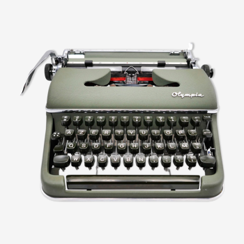 Typewriter Olympia SM3 De Luxe Green Revised Ribbon New 1963