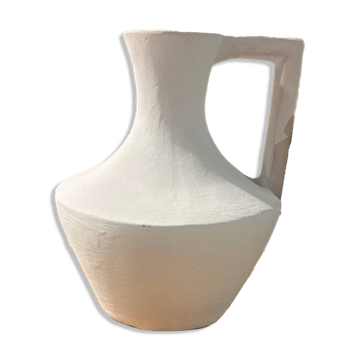 White vase
