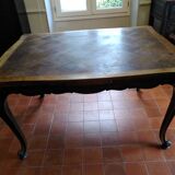 Dining table with extensions