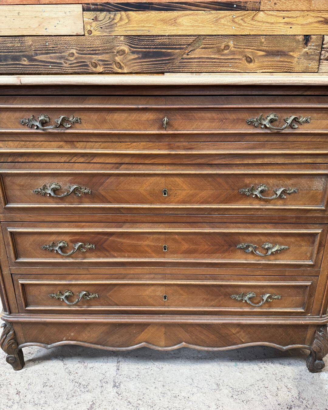 Commode de style Louis XV