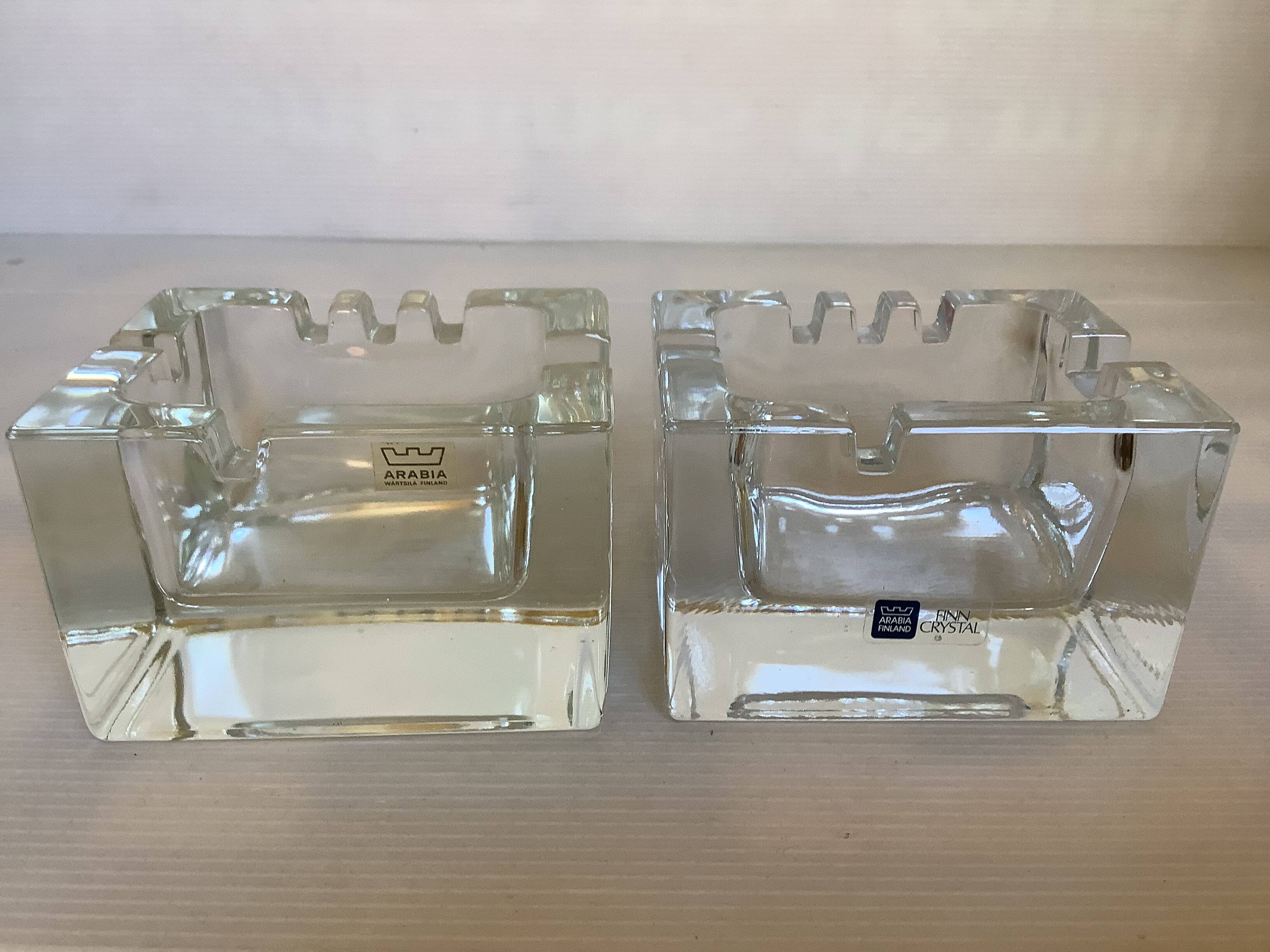 Pair of Scandinavian design ashtrays by Kaj Franck, Nuutajärvi.