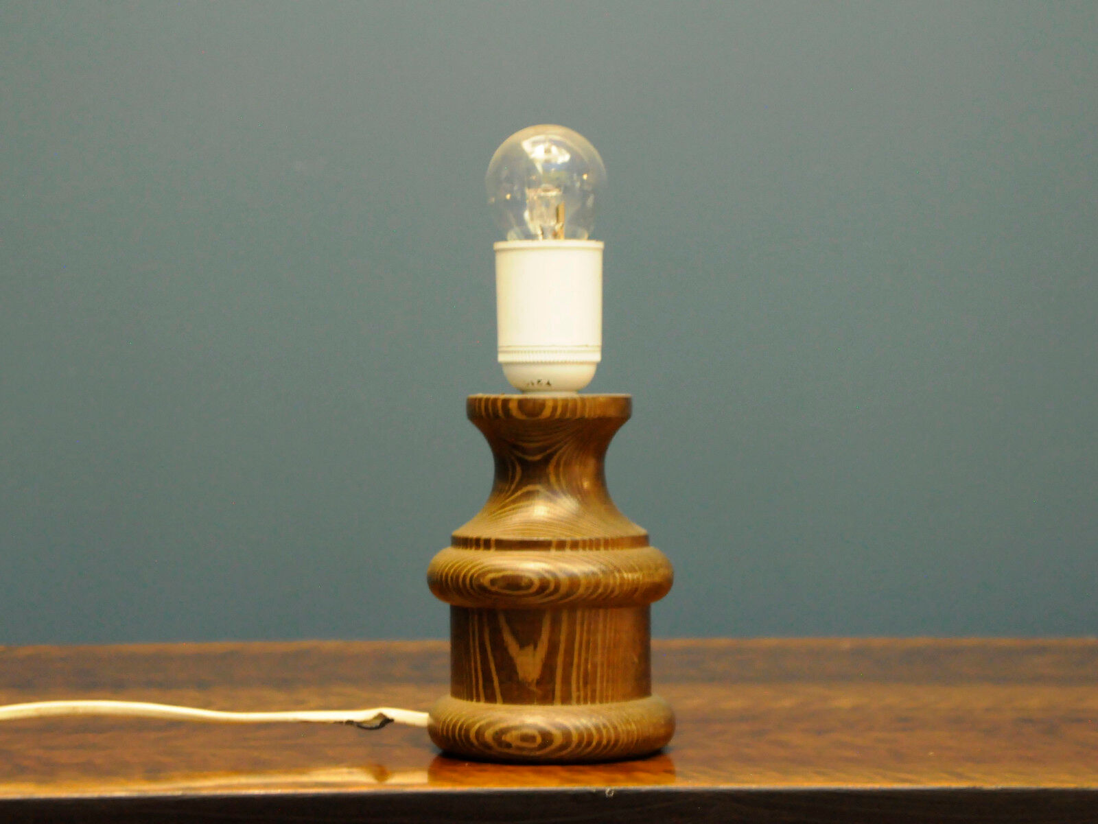 Sygnowana Drewniana Lampa AFAS