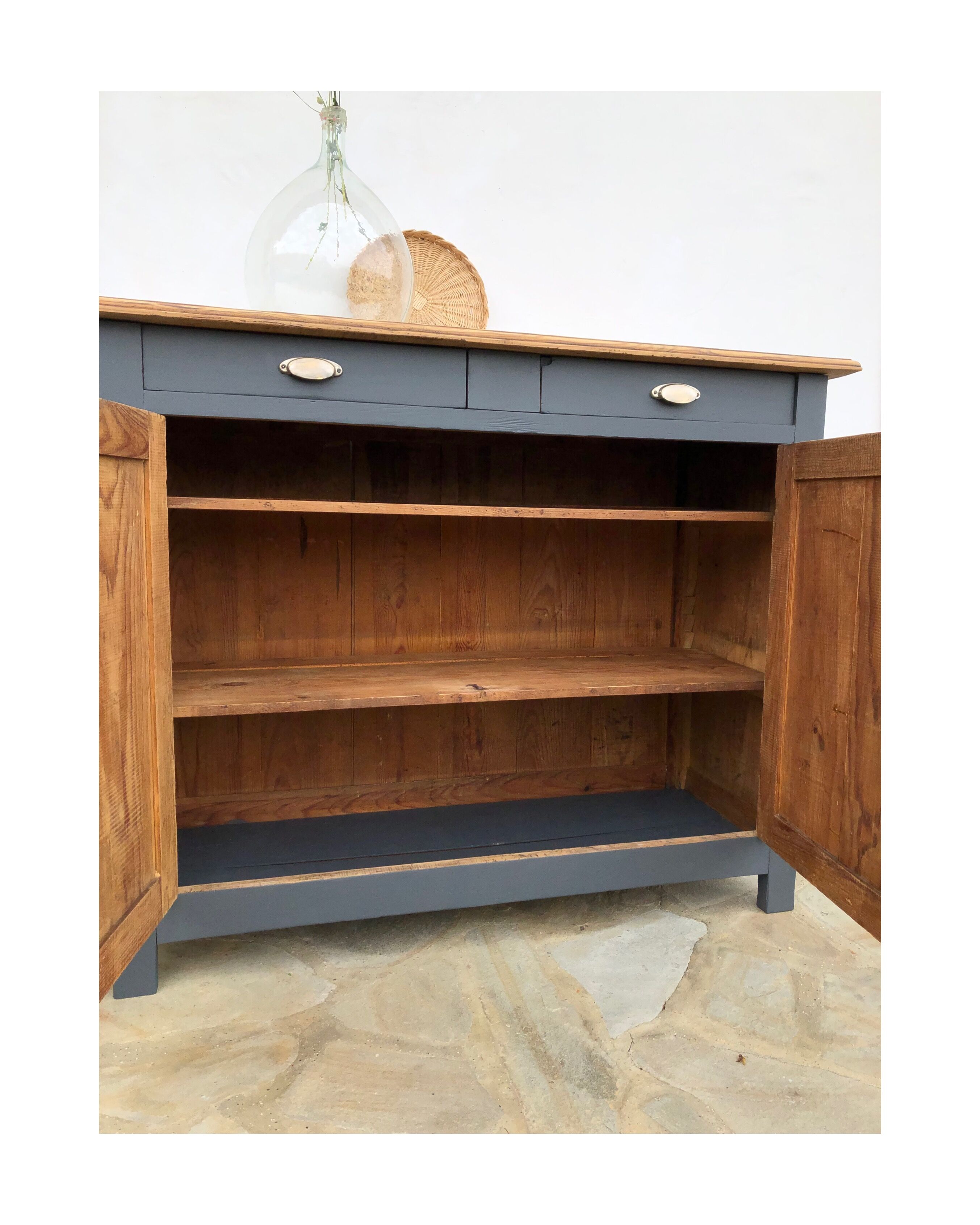 Vintage parisian buffet