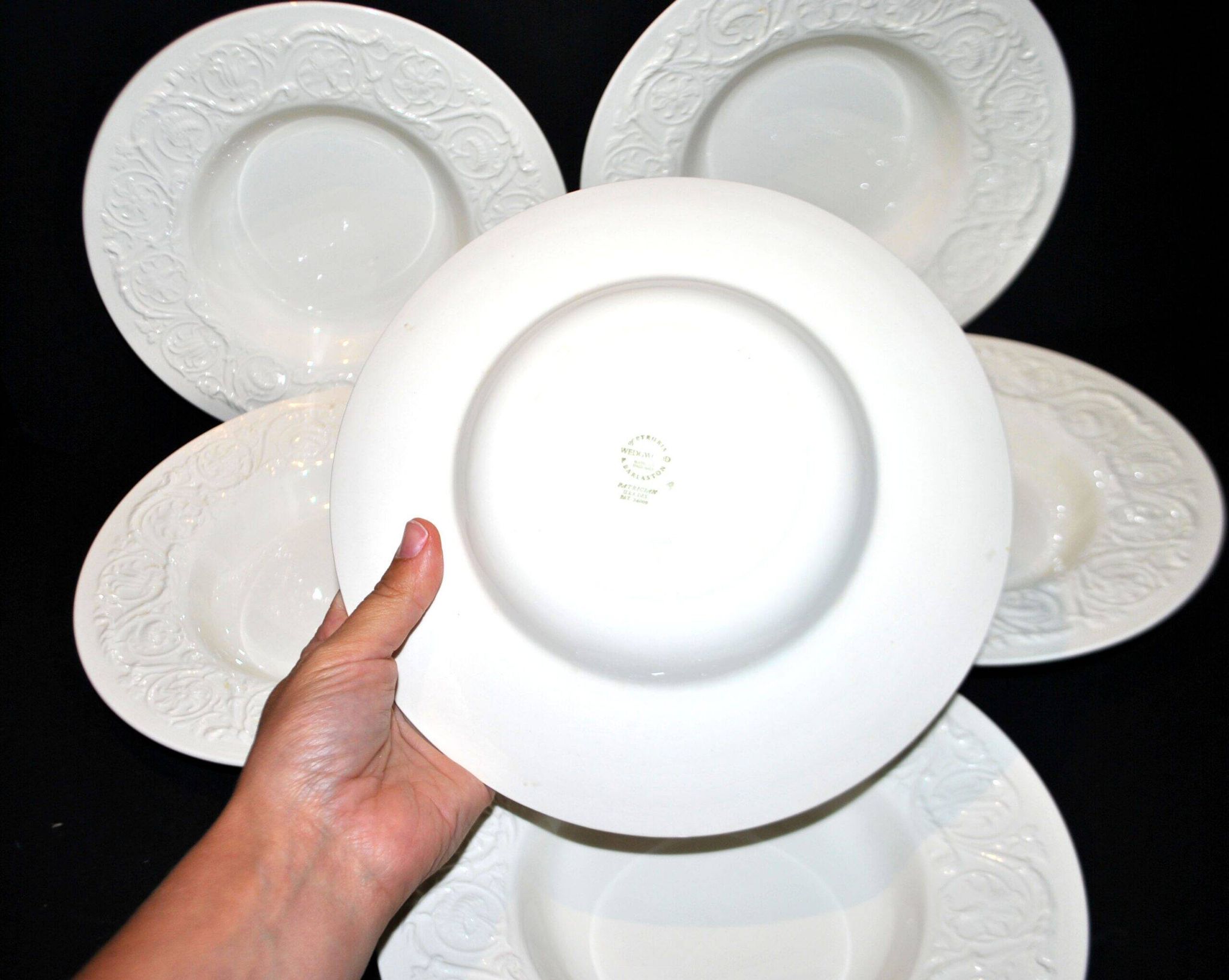 Wedgwood set of 6 pasta plates, Patrician garland, England