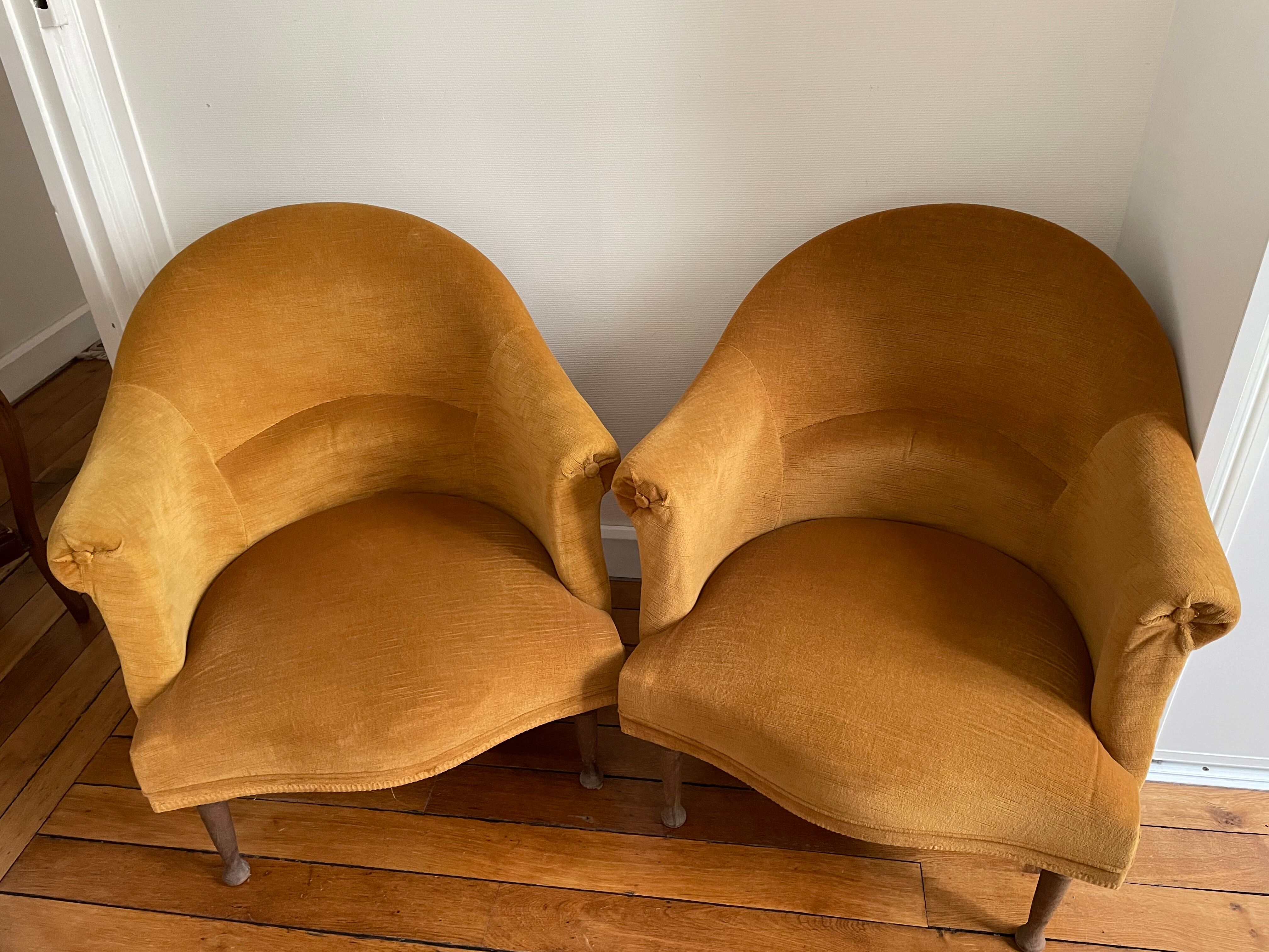 Paire de fauteuils crapauds