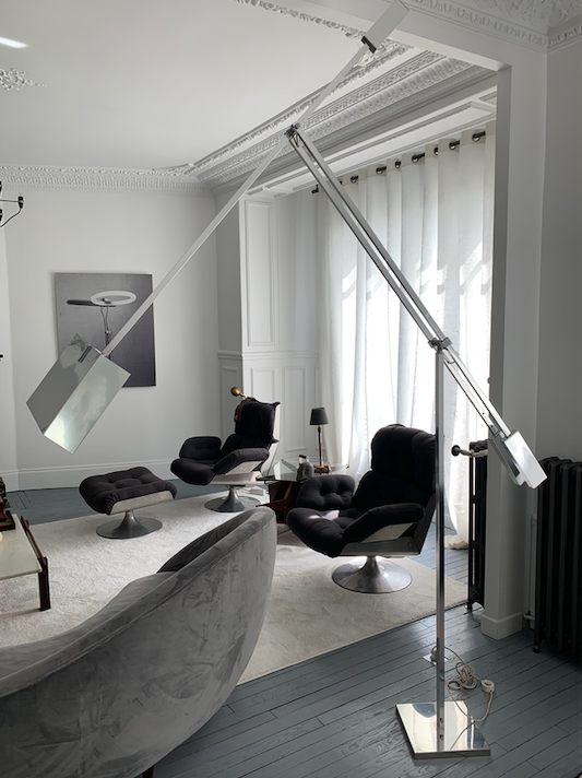 Giraffe Angelo Brotto lamppost