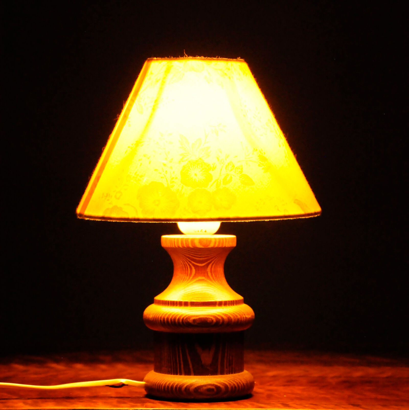 Sygnowana Drewniana Lampa AFAS