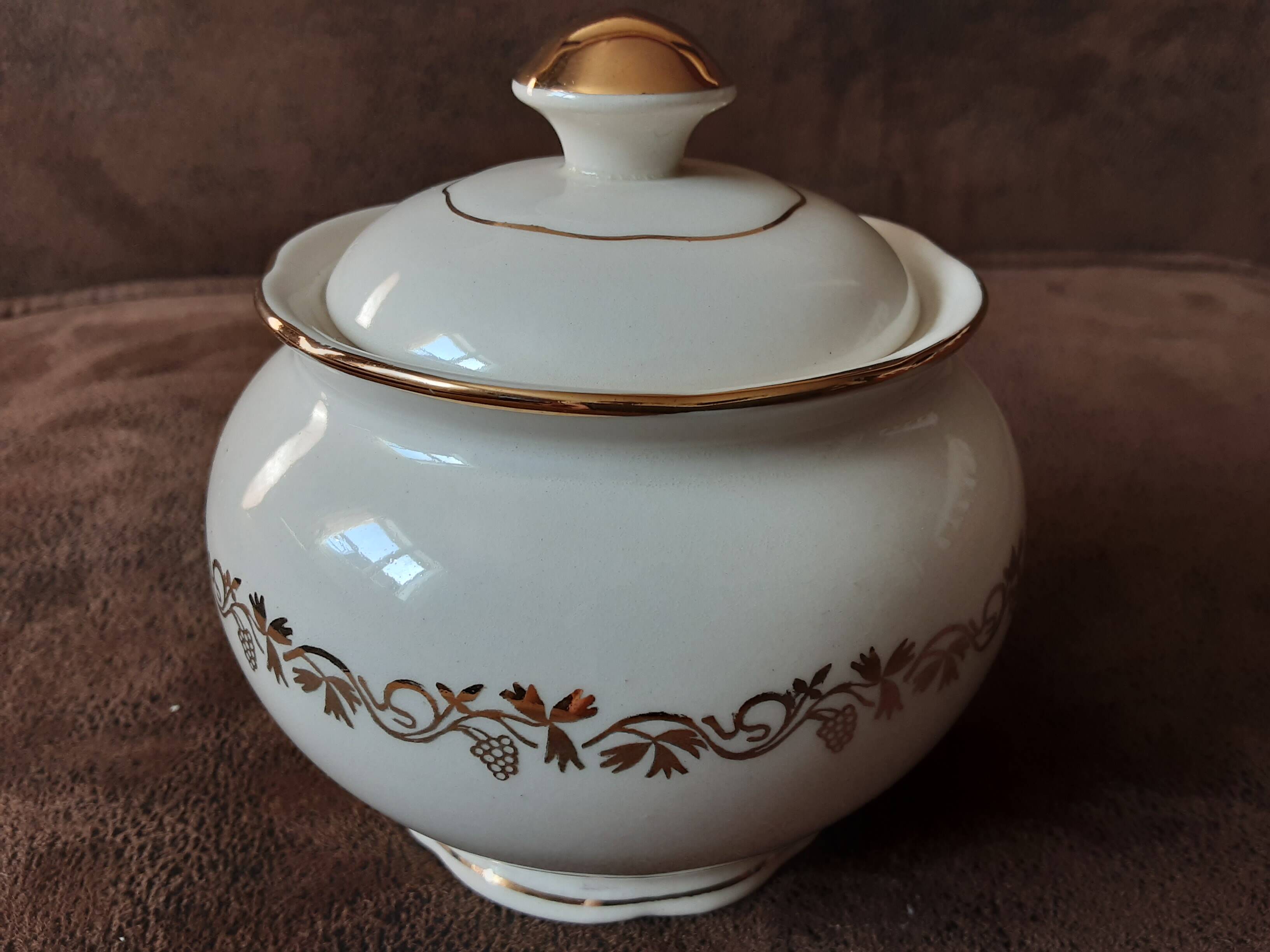 Villeroy and Boch sugar bowl