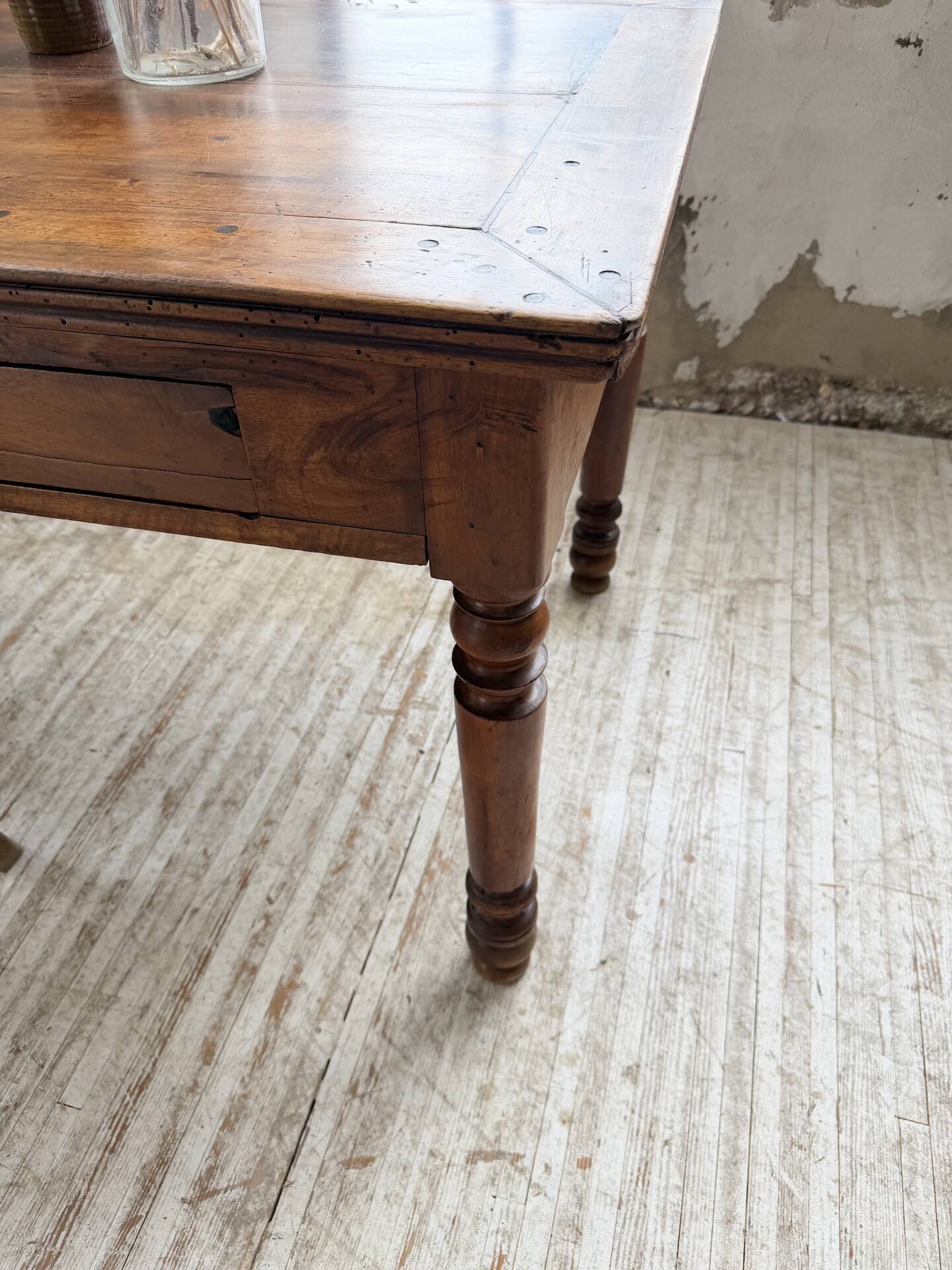 Table de ferme ou table de drapier noyer massif 1900