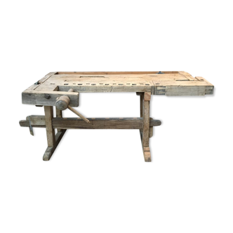 Ancien établi de menuisier