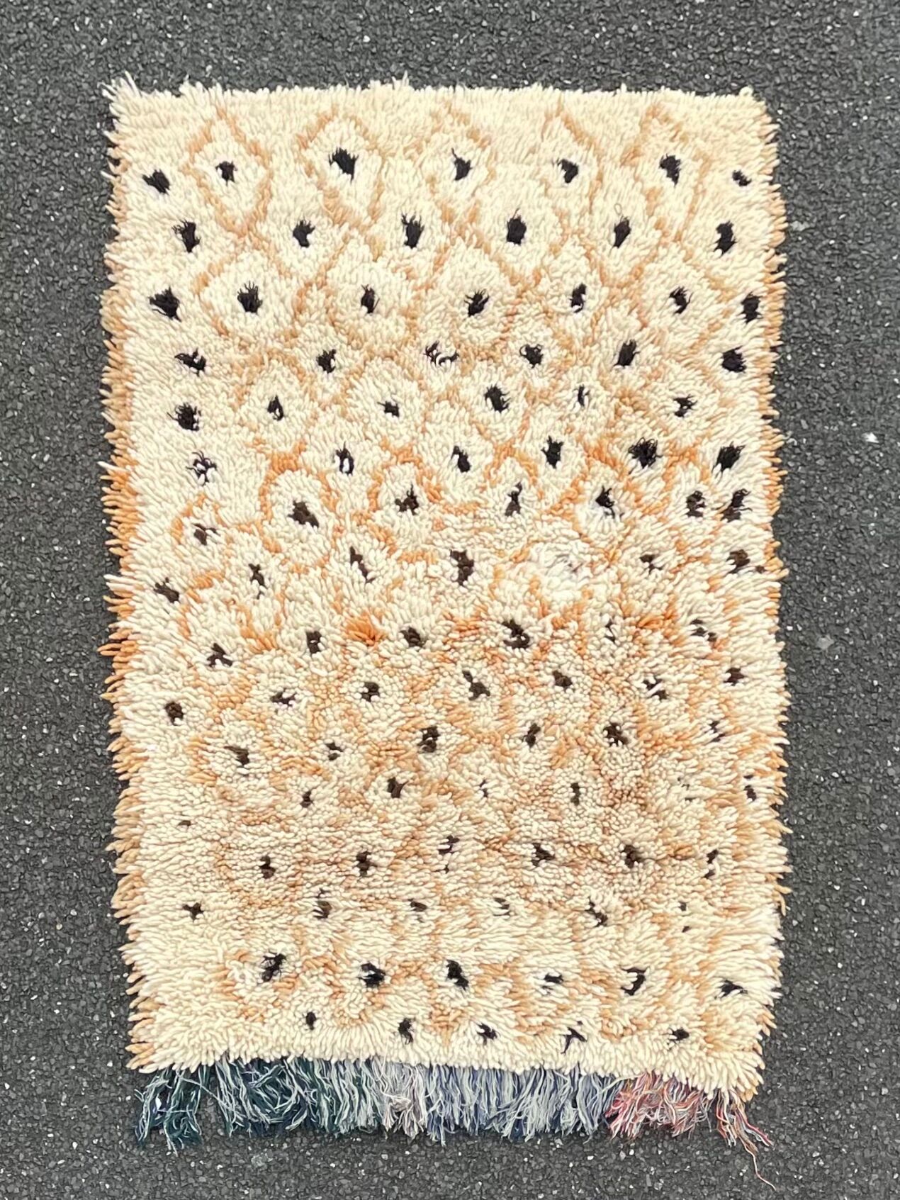 Carpet berbere beni ouarain old 105x175 cm
