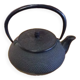 Cast iron teapot