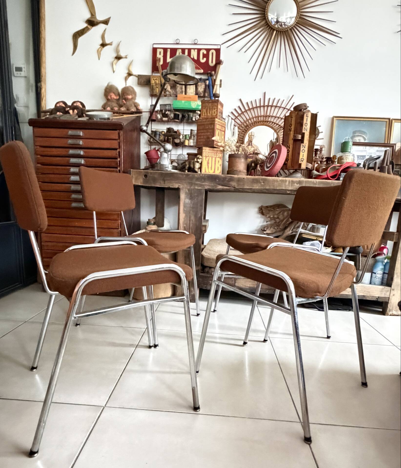 Set of 4 tubular chairs in chrome metal – Mid Century style