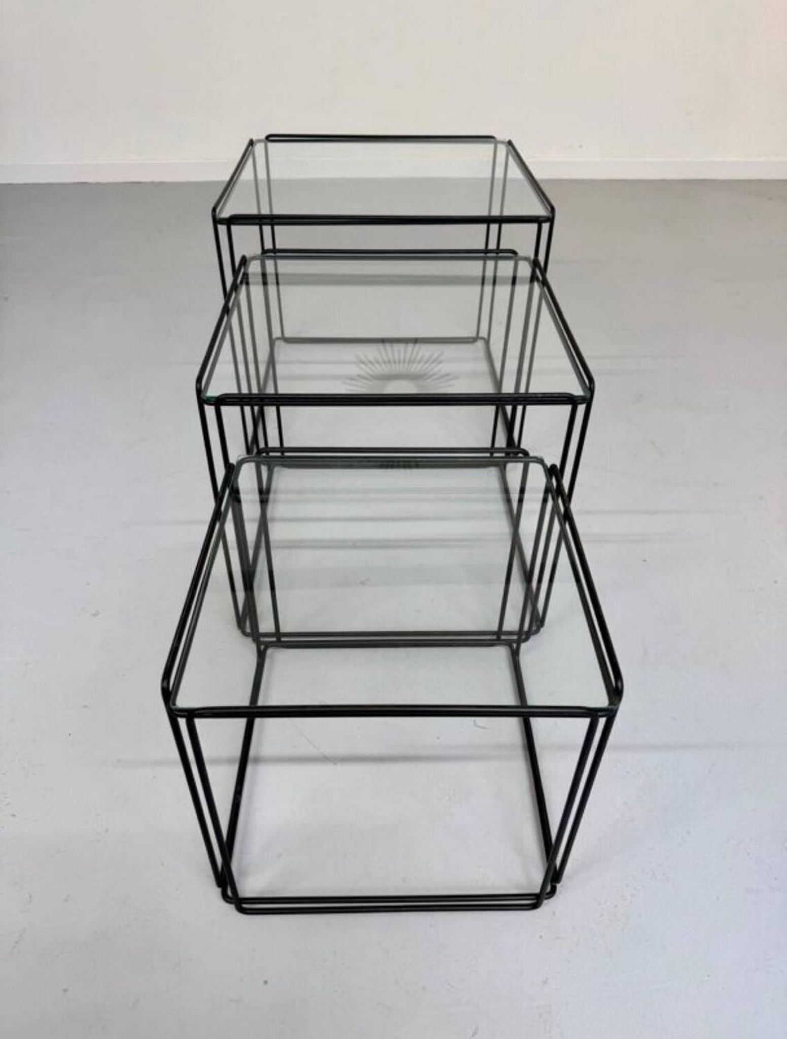 Lot of 3 vintage 1970s design nesting coffee tables by Max Sauze.